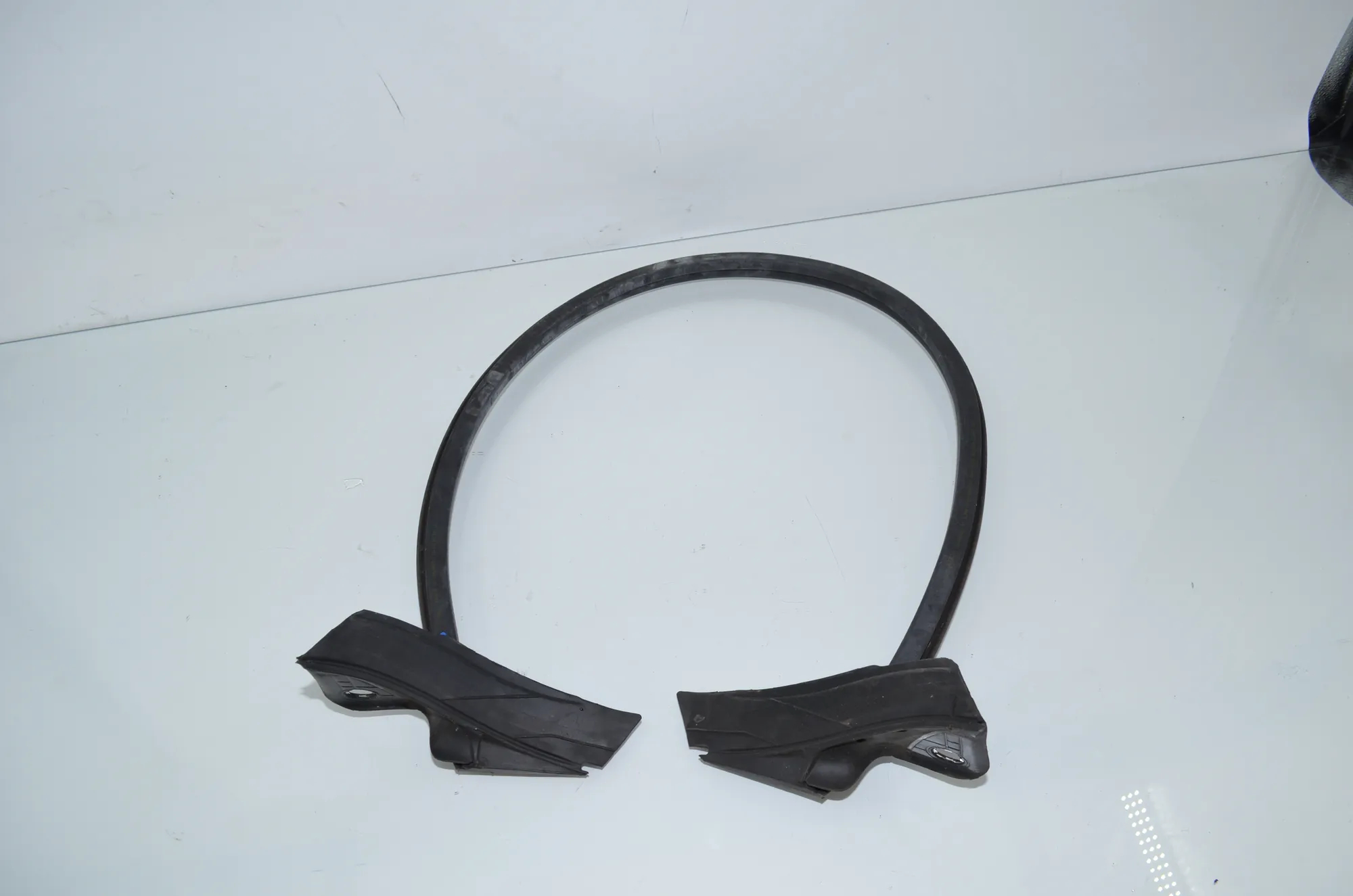 Tailgate Rubber Seal – OEM 7453390 · BMW 3 Touring (G21) BMW 3 Touring (G21) 320 d 2023 – 3