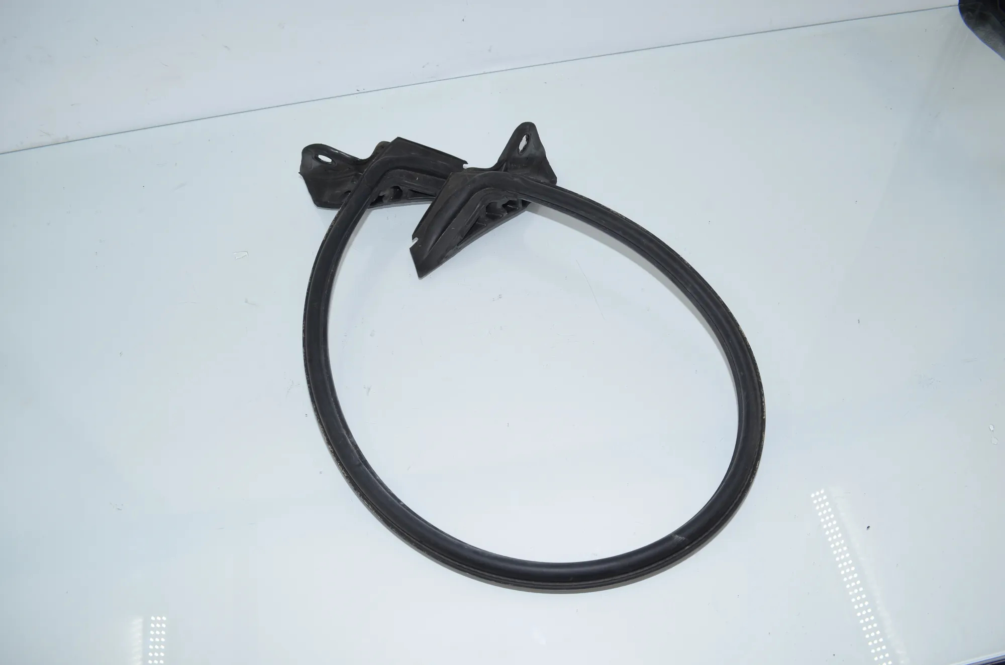 Tailgate Rubber Seal – OEM 7453390 · BMW 3 Touring (G21) BMW 3 Touring (G21) 320 d 2023 – 2