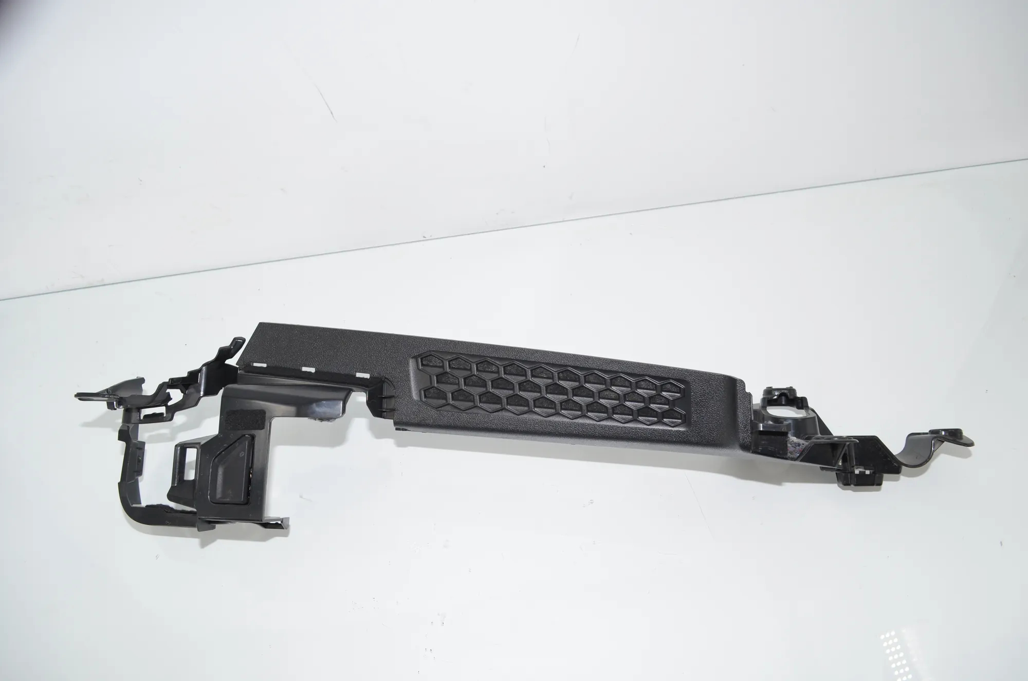 Other Trim Parts – OEM 7450726 · BMW 3 Touring (G21) BMW 3 Touring (G21) 320 d 2023 – 2