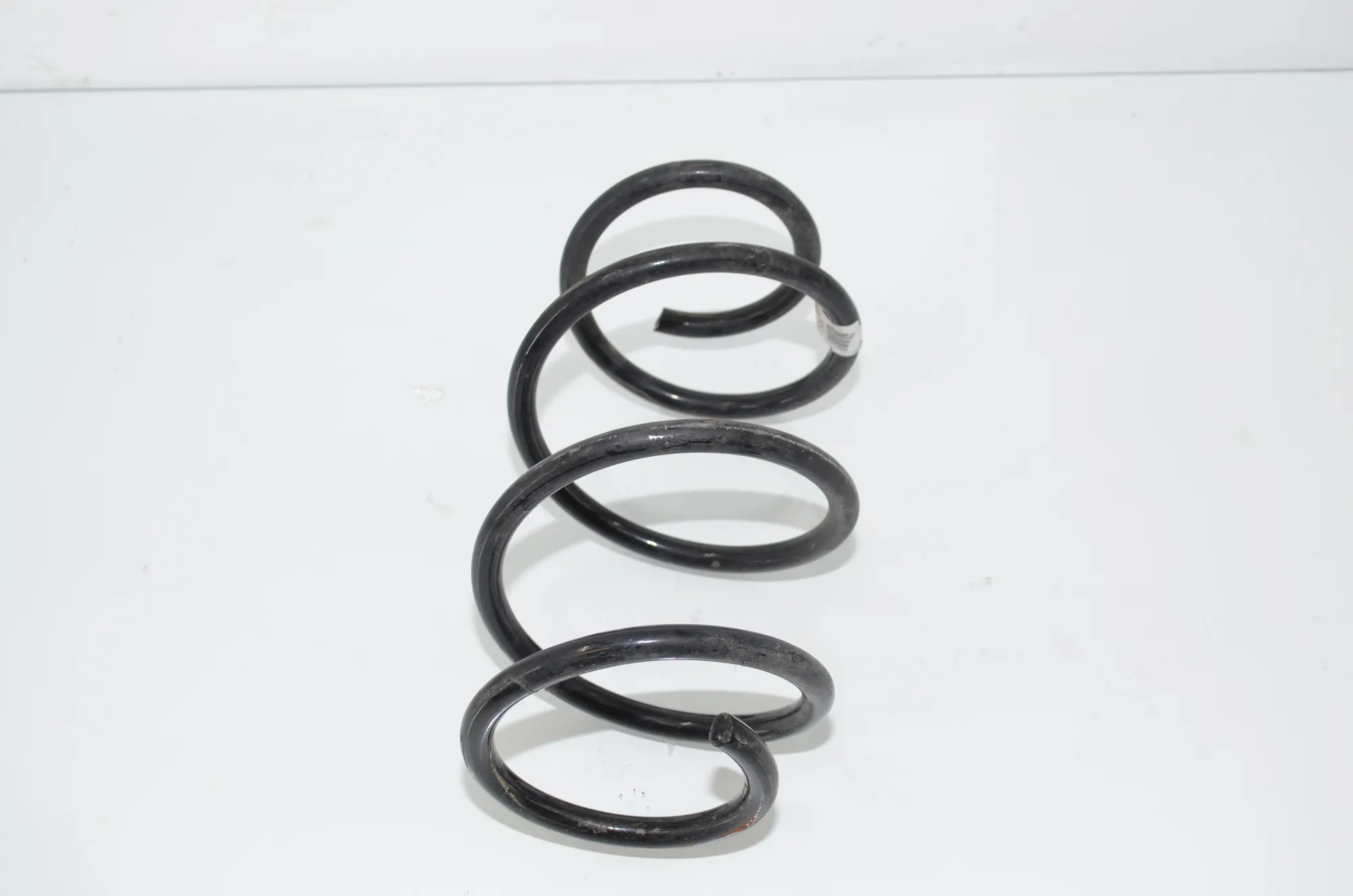 Front Right Coil Spring – OEM 6898618 · BMW 3 Touring (G21) BMW 3 Touring (G21) 320 d 2023 – 2