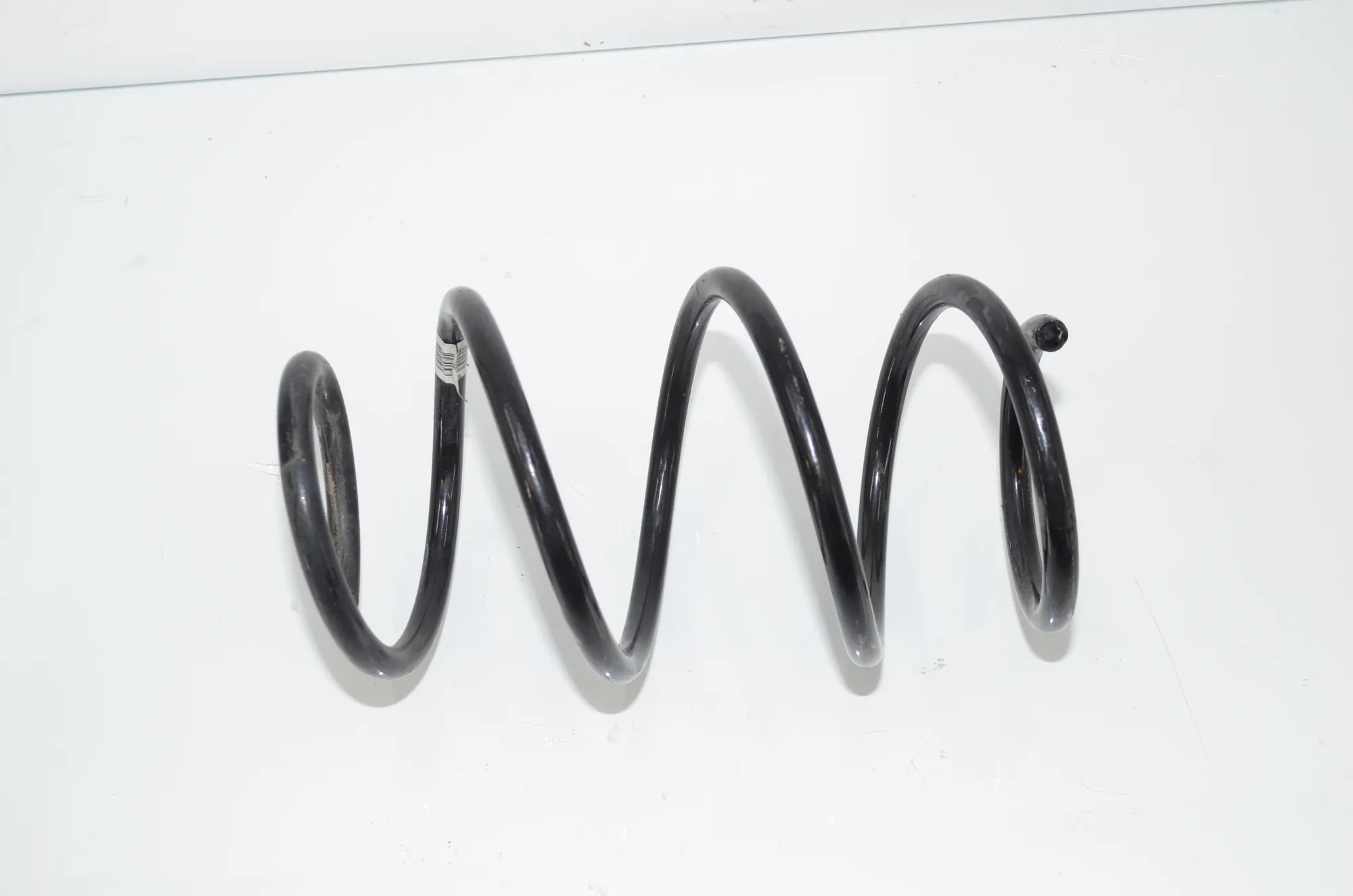 Front Left Coil Spring – OEM 6898618 · BMW 3 Touring (G21) BMW 3 Touring (G21) 320 d 2023 – 4