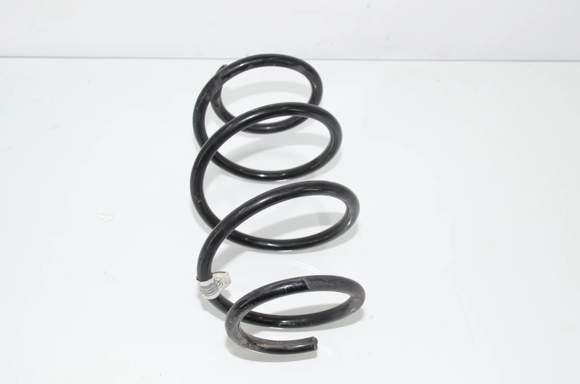Front Left Coil Spring – OEM 6898618 · BMW 3 Touring (G21) BMW 3 Touring (G21) 320 d 2023 – 3