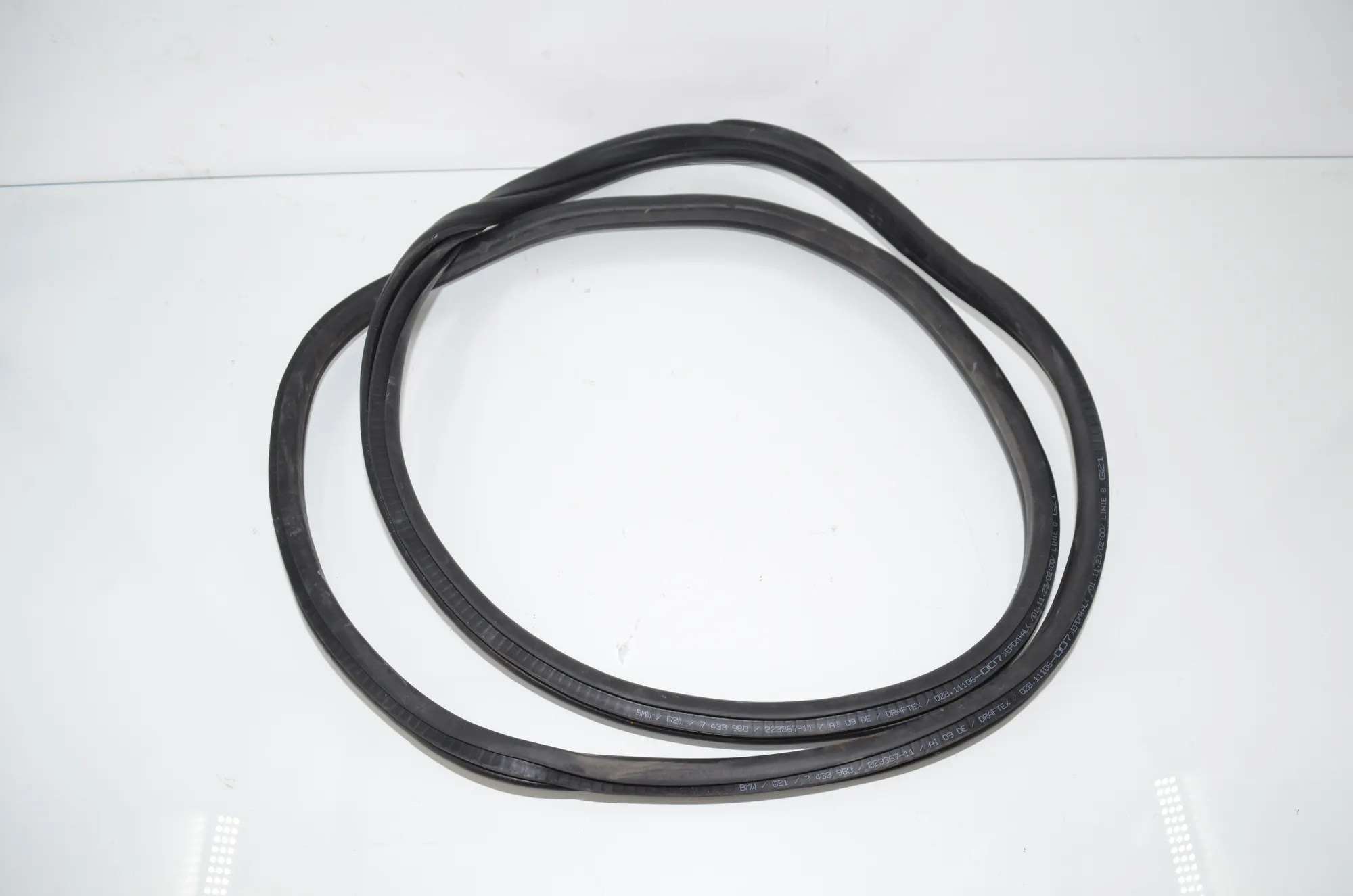 Rear Right Door Seal Rubber – OEM 7433980 · BMW 3 Touring (G21) BMW 3 Touring (G21) 320 d 2023