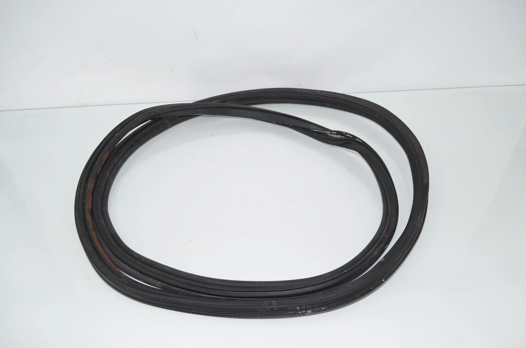 Tailgate Rubber Seal – OEM 7453389 · BMW 3 Touring (G21) BMW 3 Touring (G21) 320 d 2023 – 3