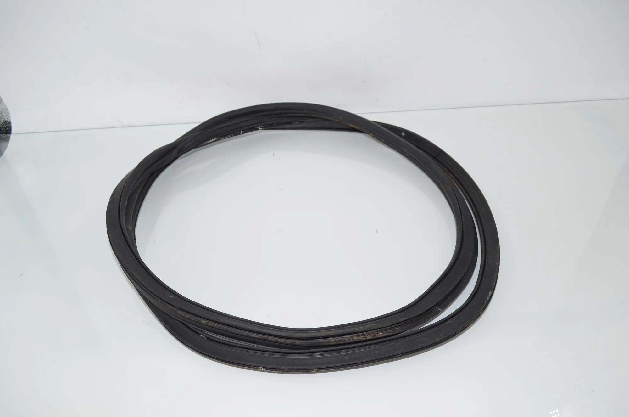 Tailgate Rubber Seal – OEM 7453389 · BMW 3 Touring (G21) BMW 3 Touring (G21) 320 d 2023
