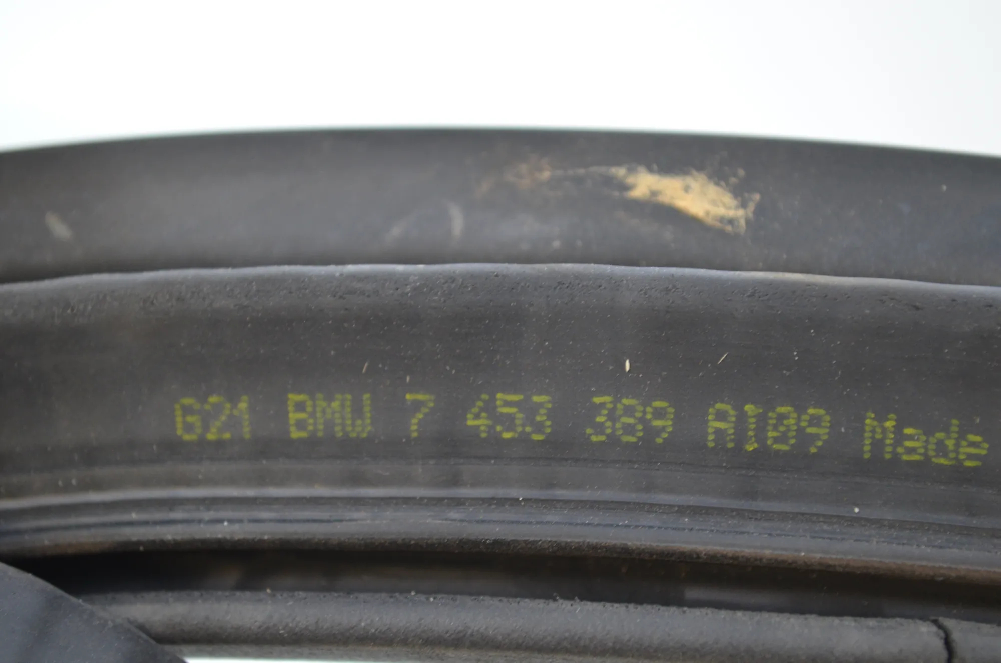 Tailgate Rubber Seal – OEM 7453389 · BMW 3 Touring (G21) BMW 3 Touring (G21) 320 d 2023 – 4