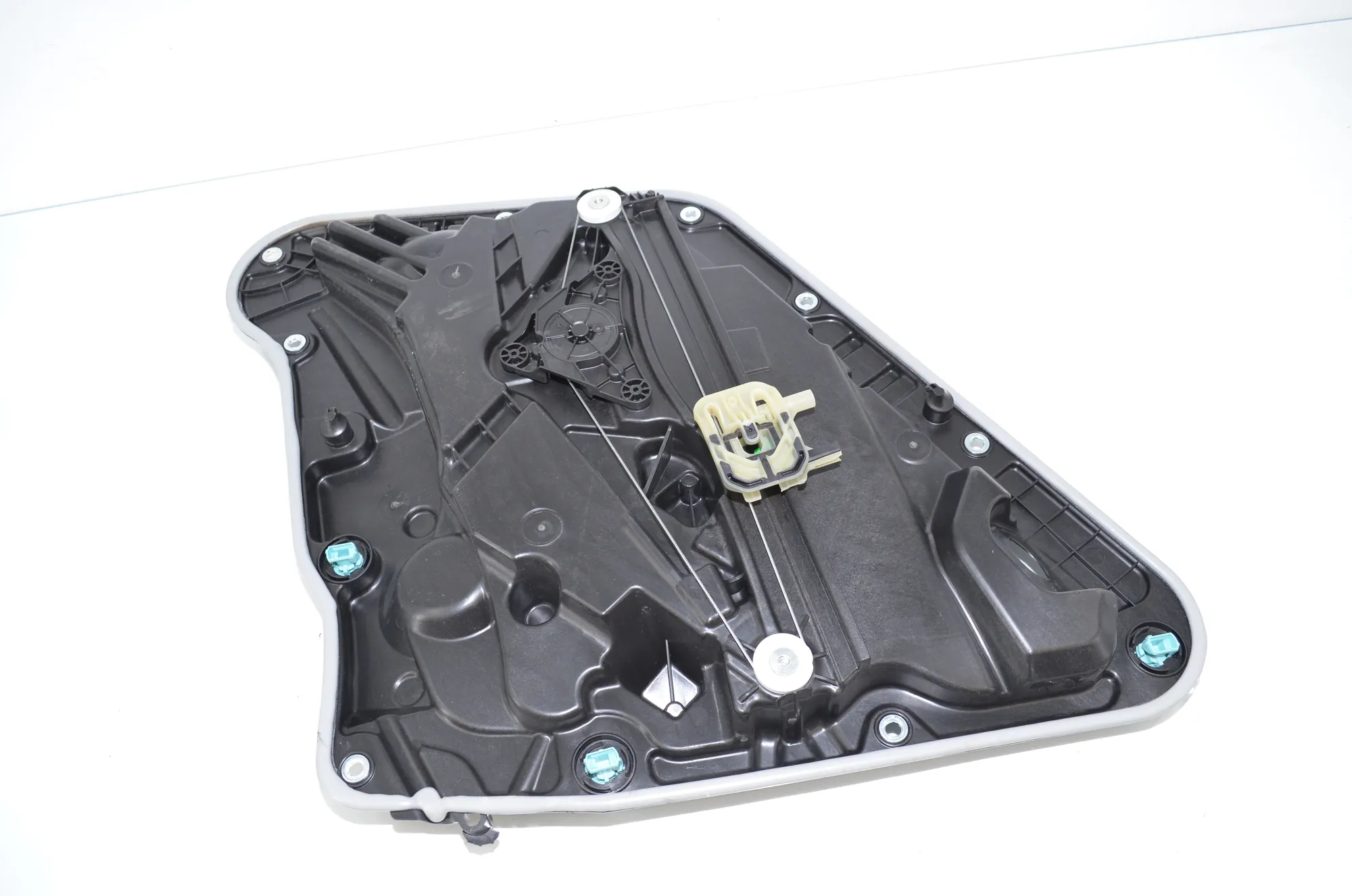 Rear Right Door Window Regulator – OEM 5A1D878 · BMW iX1 (U11 BEV) BMW iX1 (U11 BEV) iX1 eDrive 20 2024 – 3