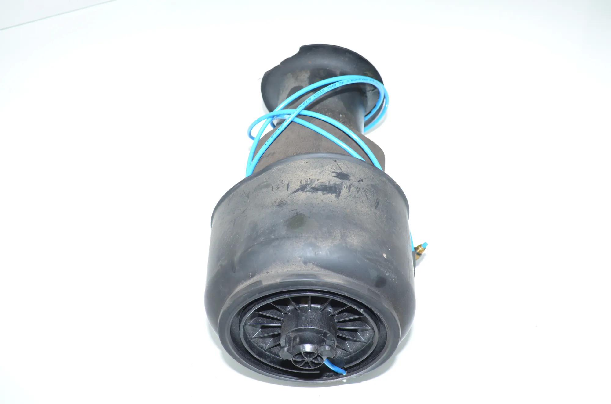 Rear Right Air Suspension Spring Bag – OEM 6784379 · BMW 5 Touring (F11) 530 d xDrive 2011 – 3
