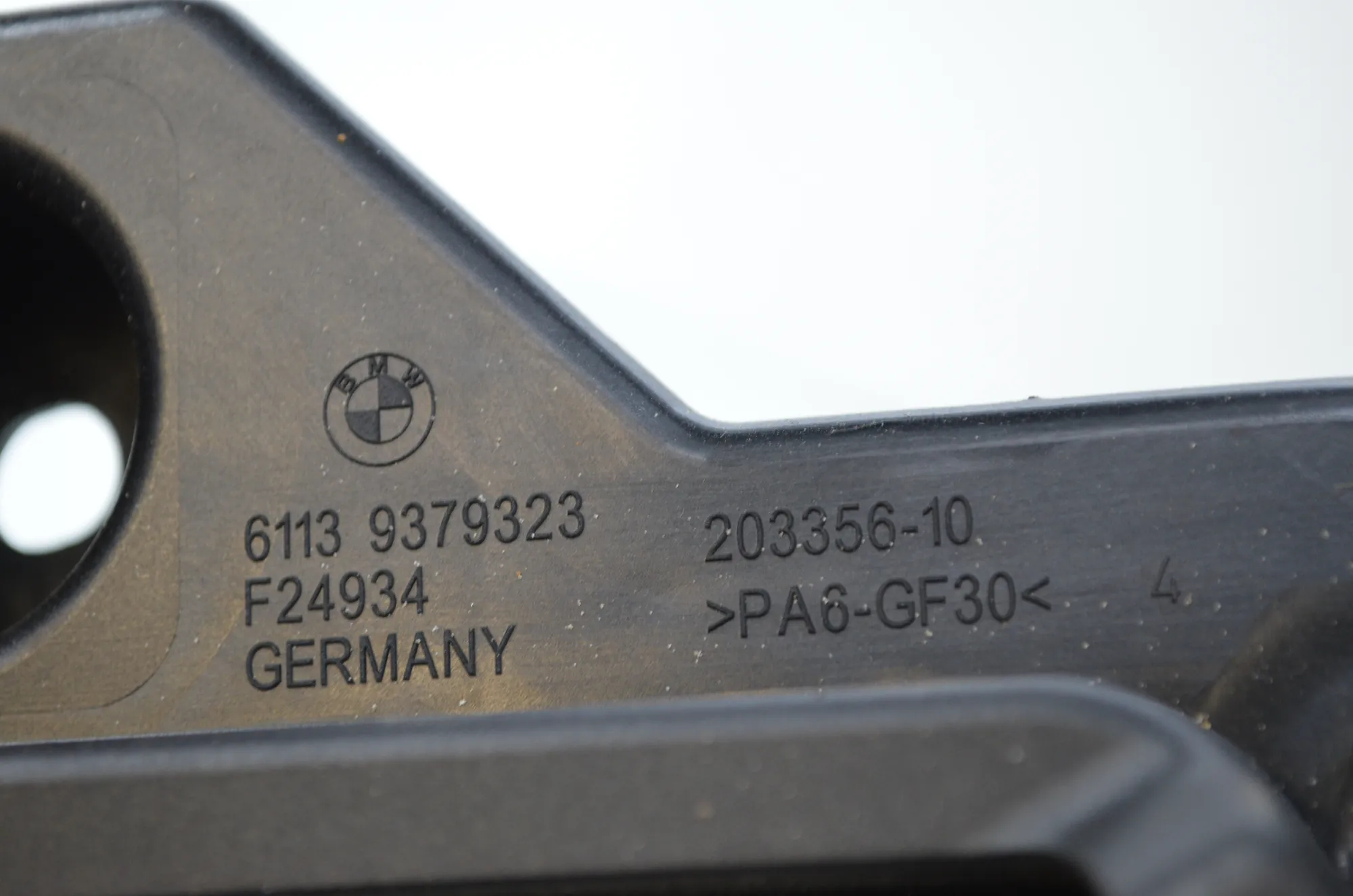 Other Body Parts – OEM 9306899 · BMW X1 (F48) xDrive 18 d 2017 – 6