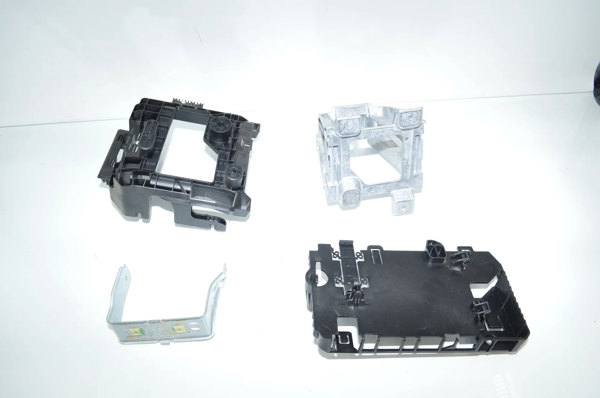 Other Body Parts – OEM 9306899 · BMW X1 (F48) xDrive 18 d 2017 – 3