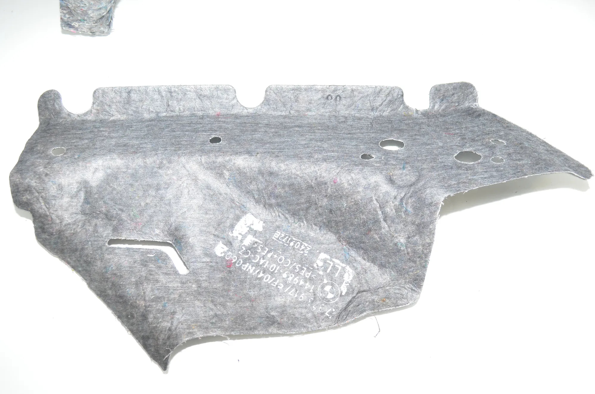 Sound Insulation – OEM 7373917 · BMW X1 (F48) xDrive 18 d 2017 – 9