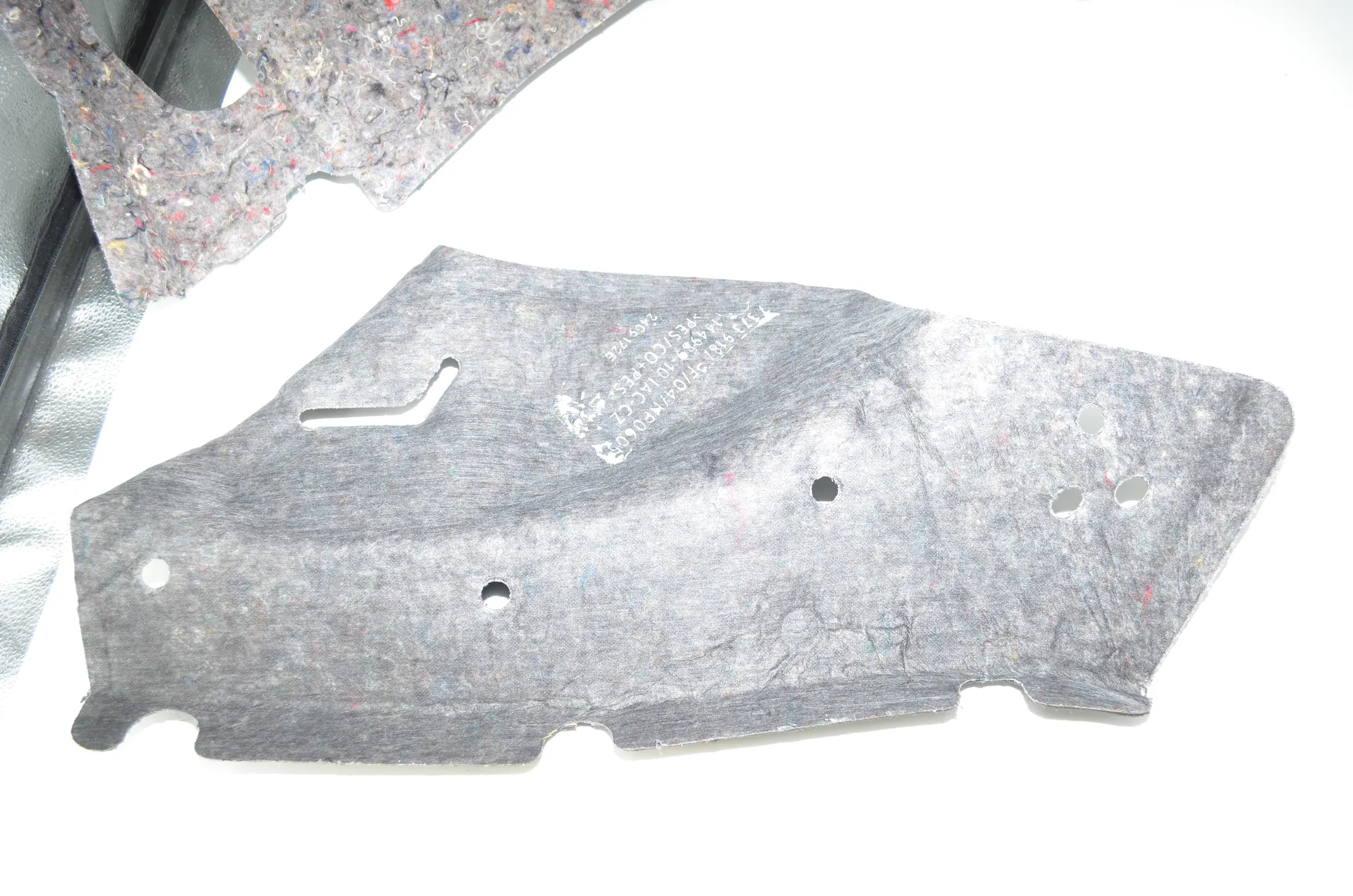 Sound Insulation – OEM 7373917 · BMW X1 (F48) xDrive 18 d 2017 – 8