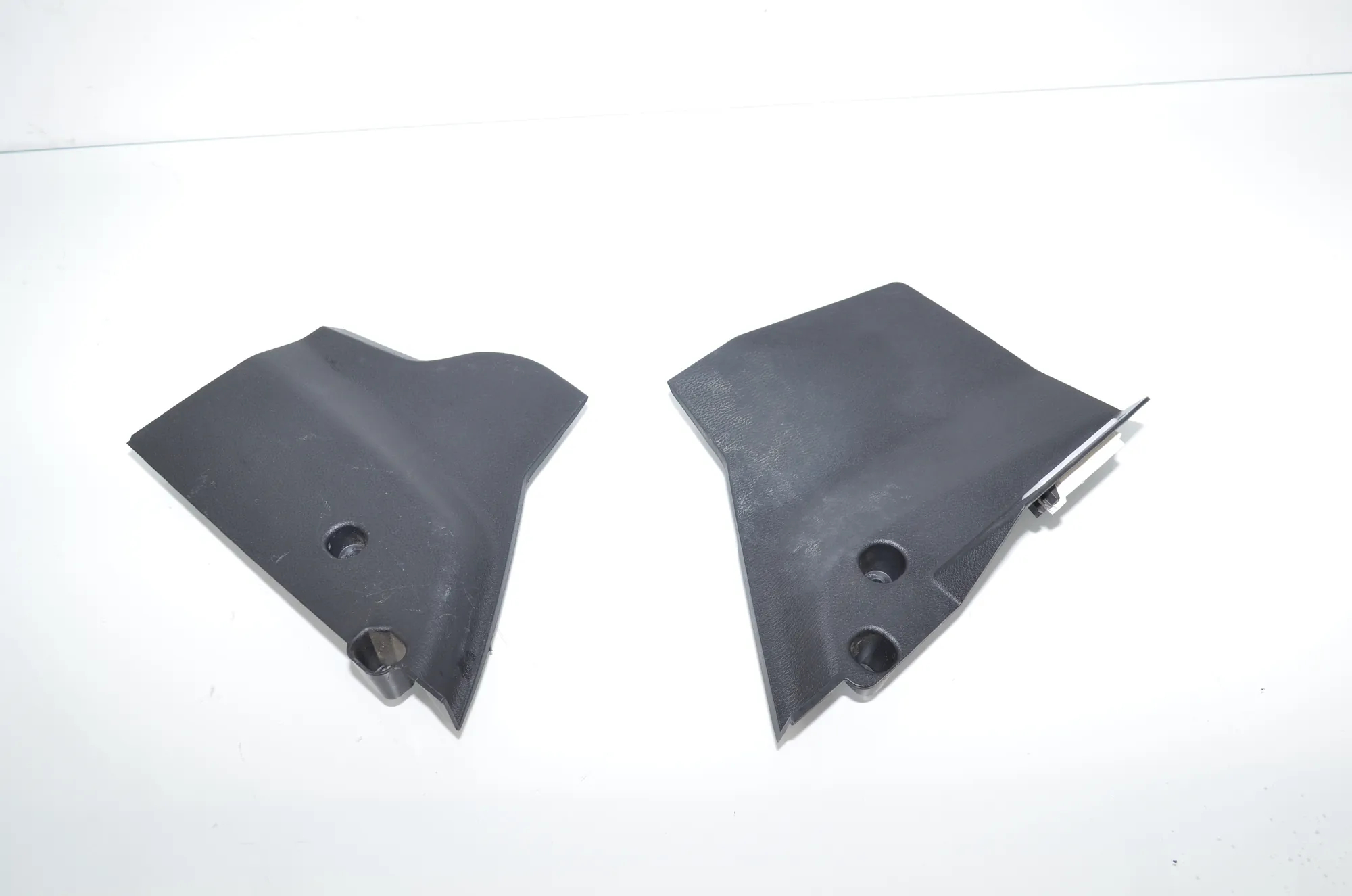 Dashboard Lower Trim – OEM 9292144 · BMW X1 (F48) xDrive 18 d 2017