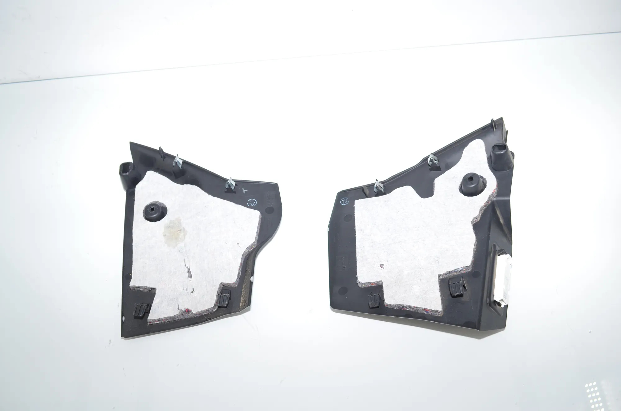 Dashboard Lower Trim – OEM 9292144 · BMW X1 (F48) xDrive 18 d 2017 – 3