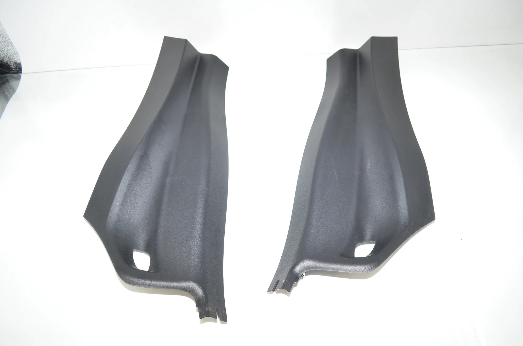 B Pillar Trim – OEM 7326835 · BMW X1 (F48) xDrive 18 d 2017