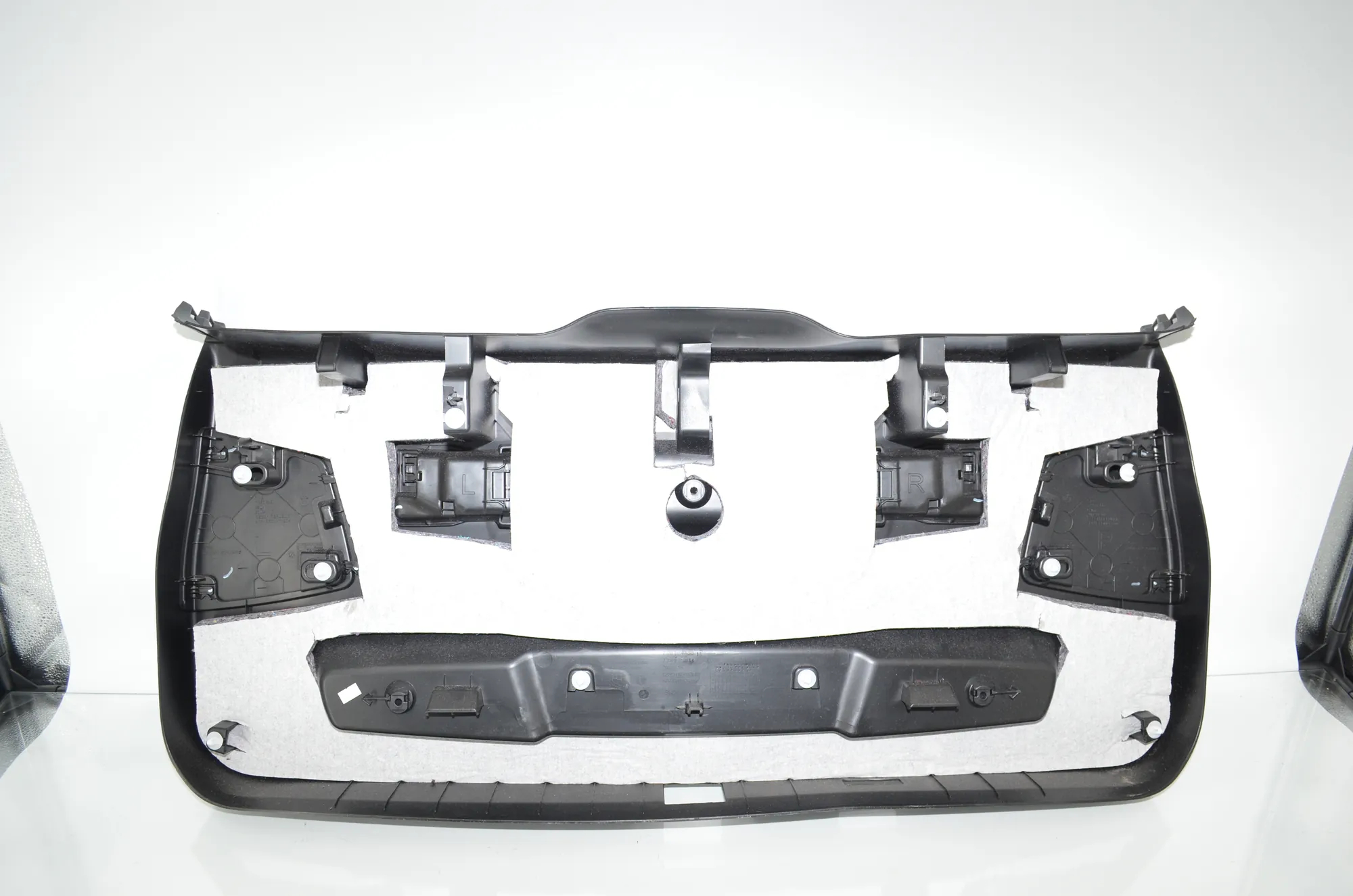 Tailgate Bootlid Cover Trim – OEM 7350845 · BMW X1 (F48) xDrive 18 d 2017 – 5