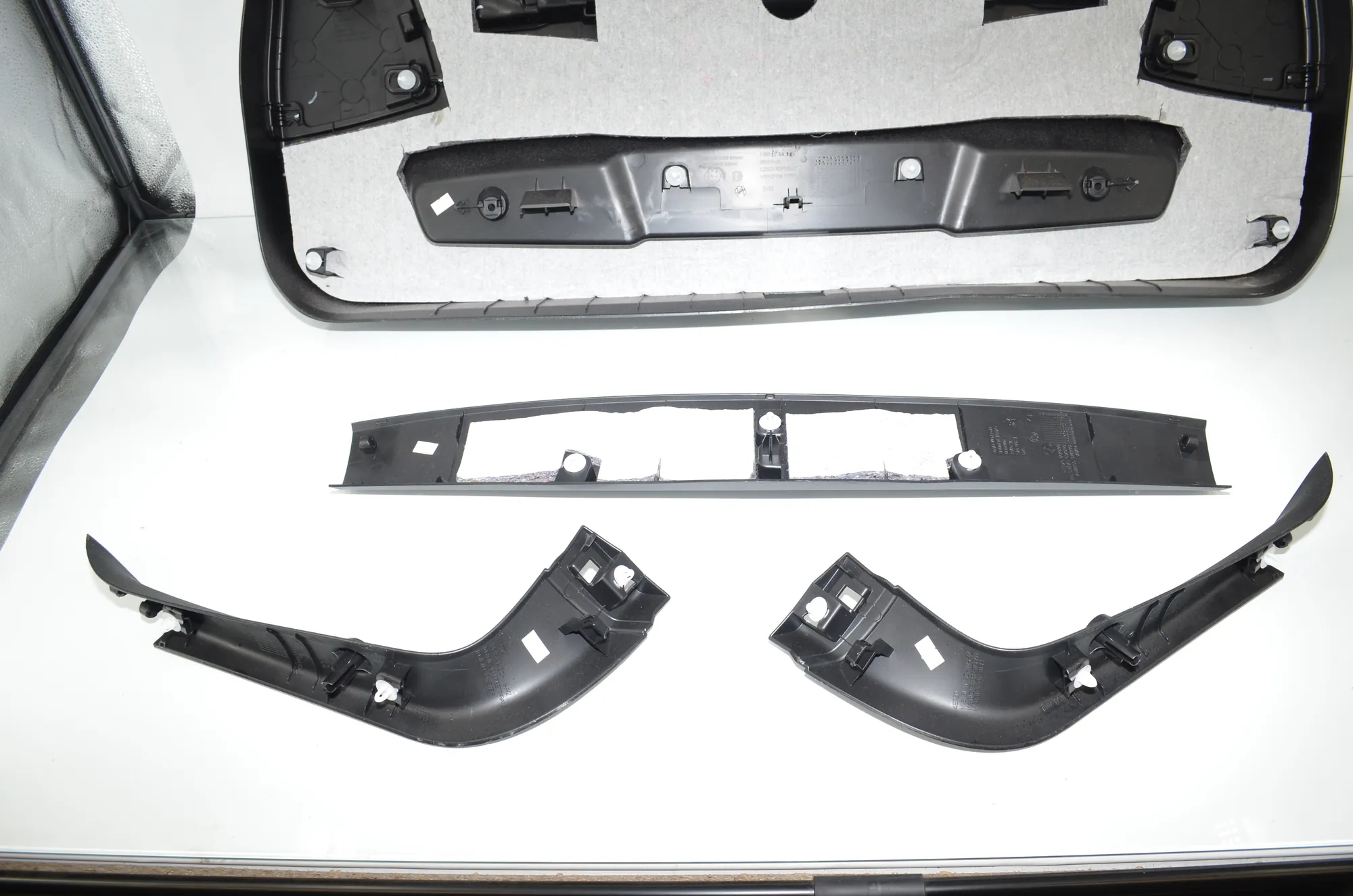 Tailgate Bootlid Cover Trim – OEM 7350845 · BMW X1 (F48) xDrive 18 d 2017 – 4
