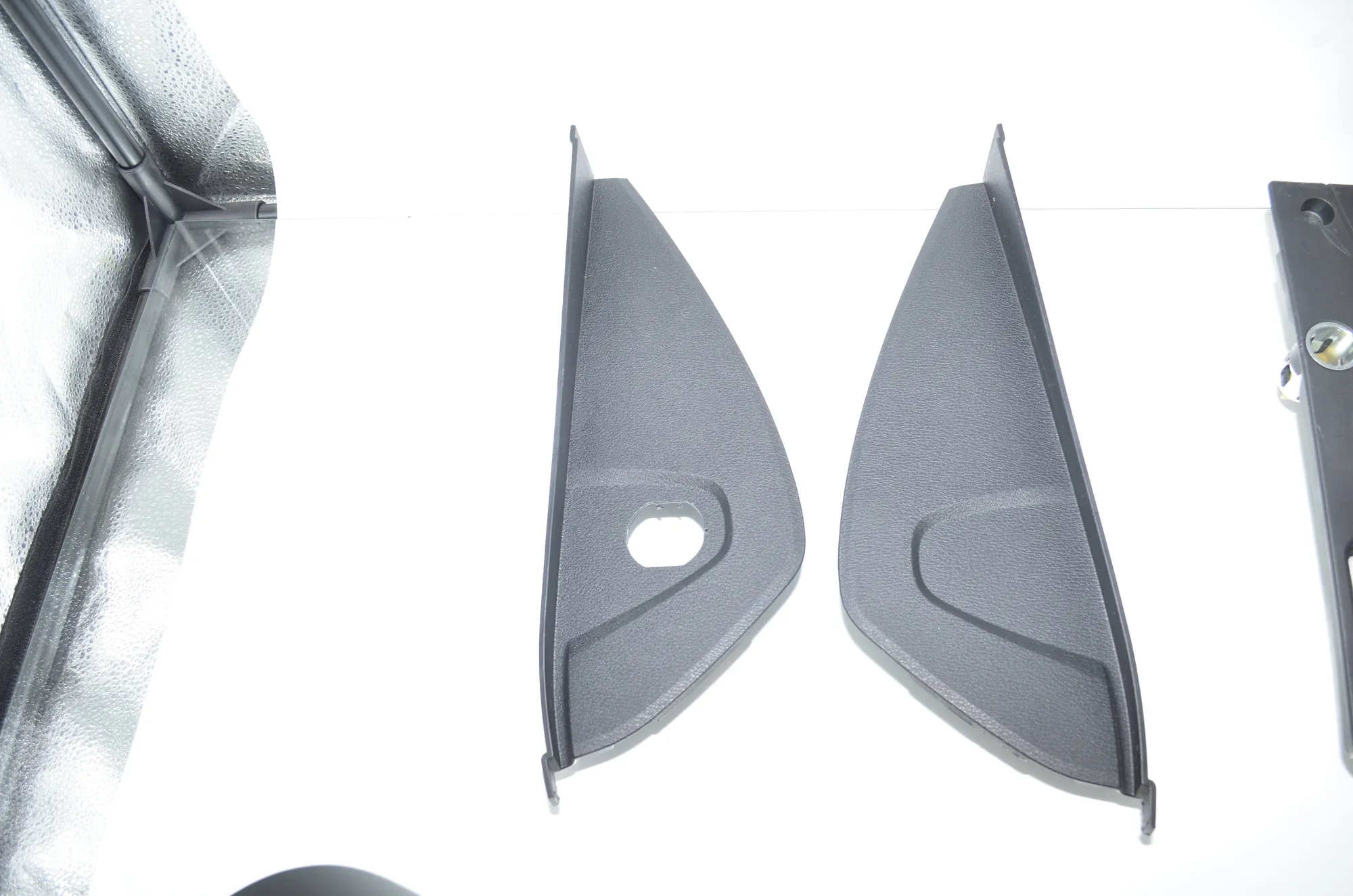 Dashboard Lower Trim – OEM 9292147 · BMW X1 (F48) xDrive 18 d 2017 – 2