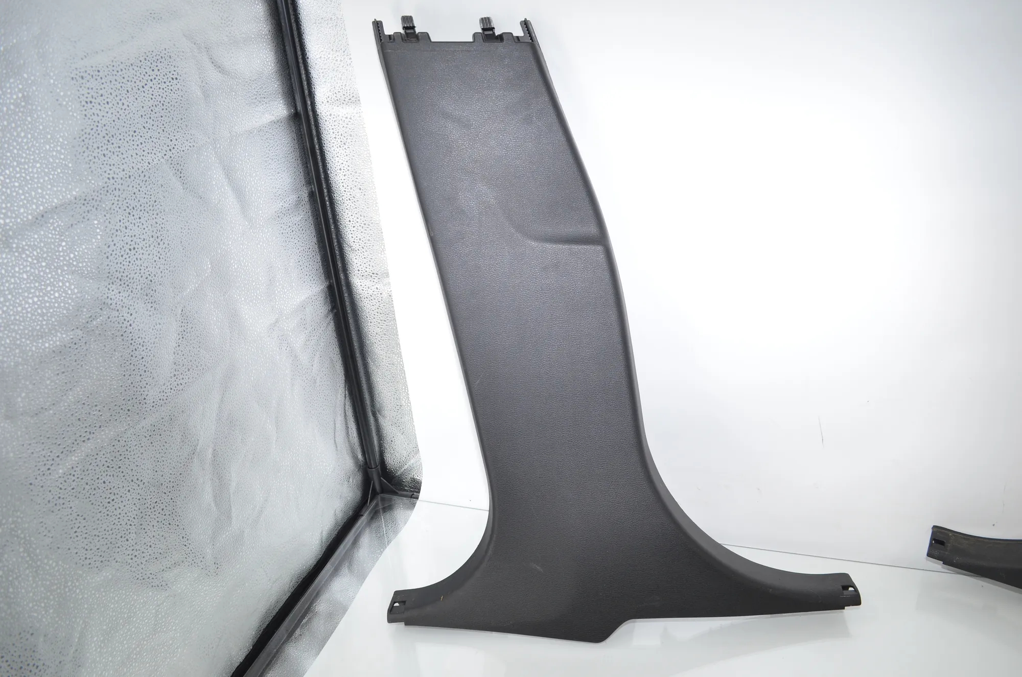 Other Trim Parts – OEM 7492598 · BMW X1 (F48) xDrive 18 d 2017 – 4