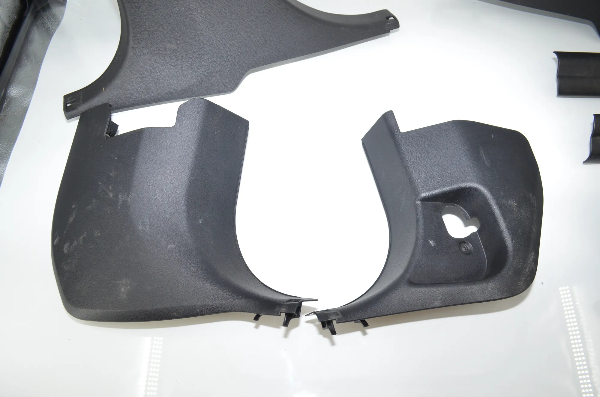 Other Trim Parts – OEM 7492598 · BMW X1 (F48) xDrive 18 d 2017 – 5