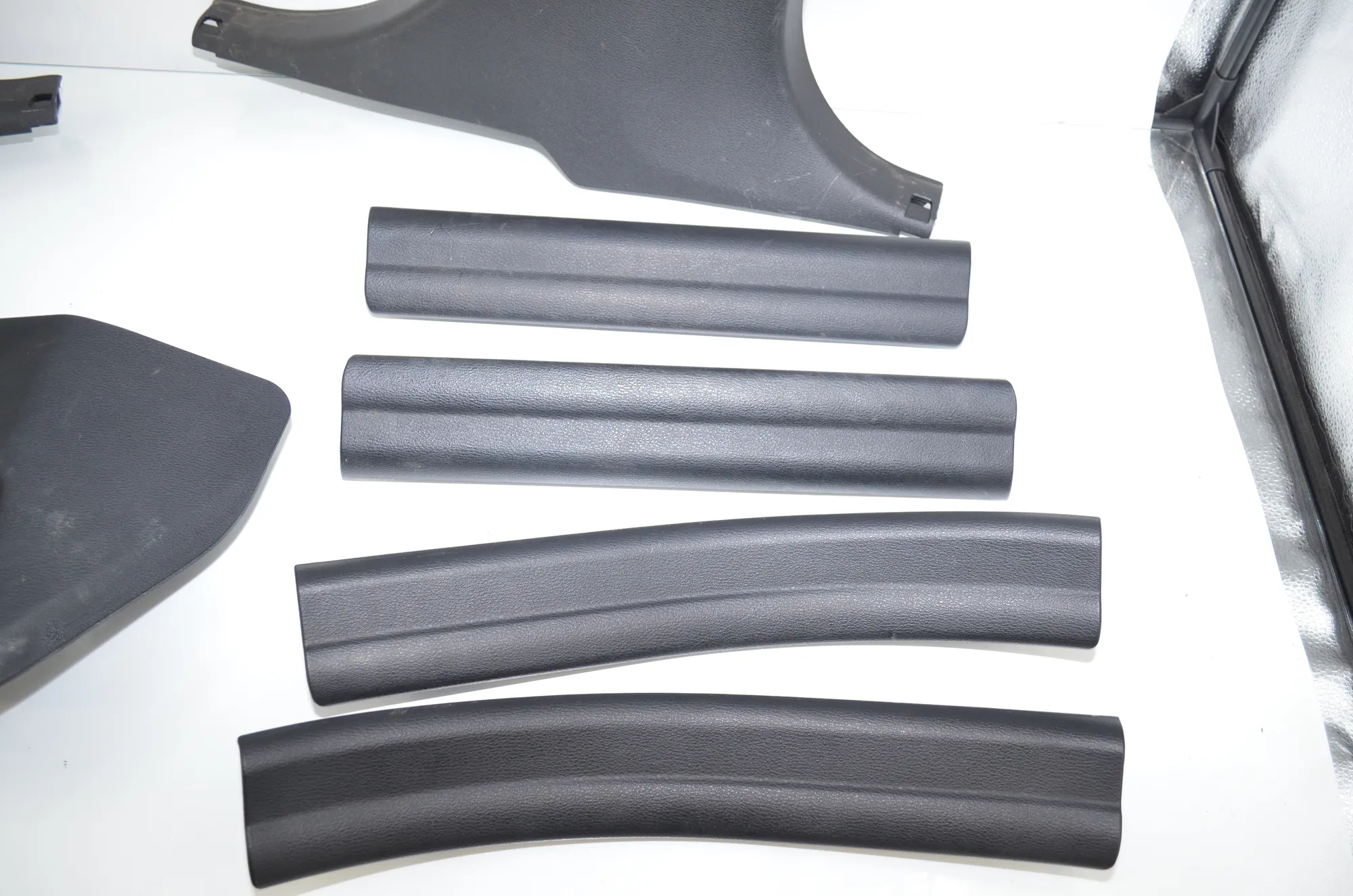 Other Trim Parts – OEM 7492598 · BMW X1 (F48) xDrive 18 d 2017 – 2
