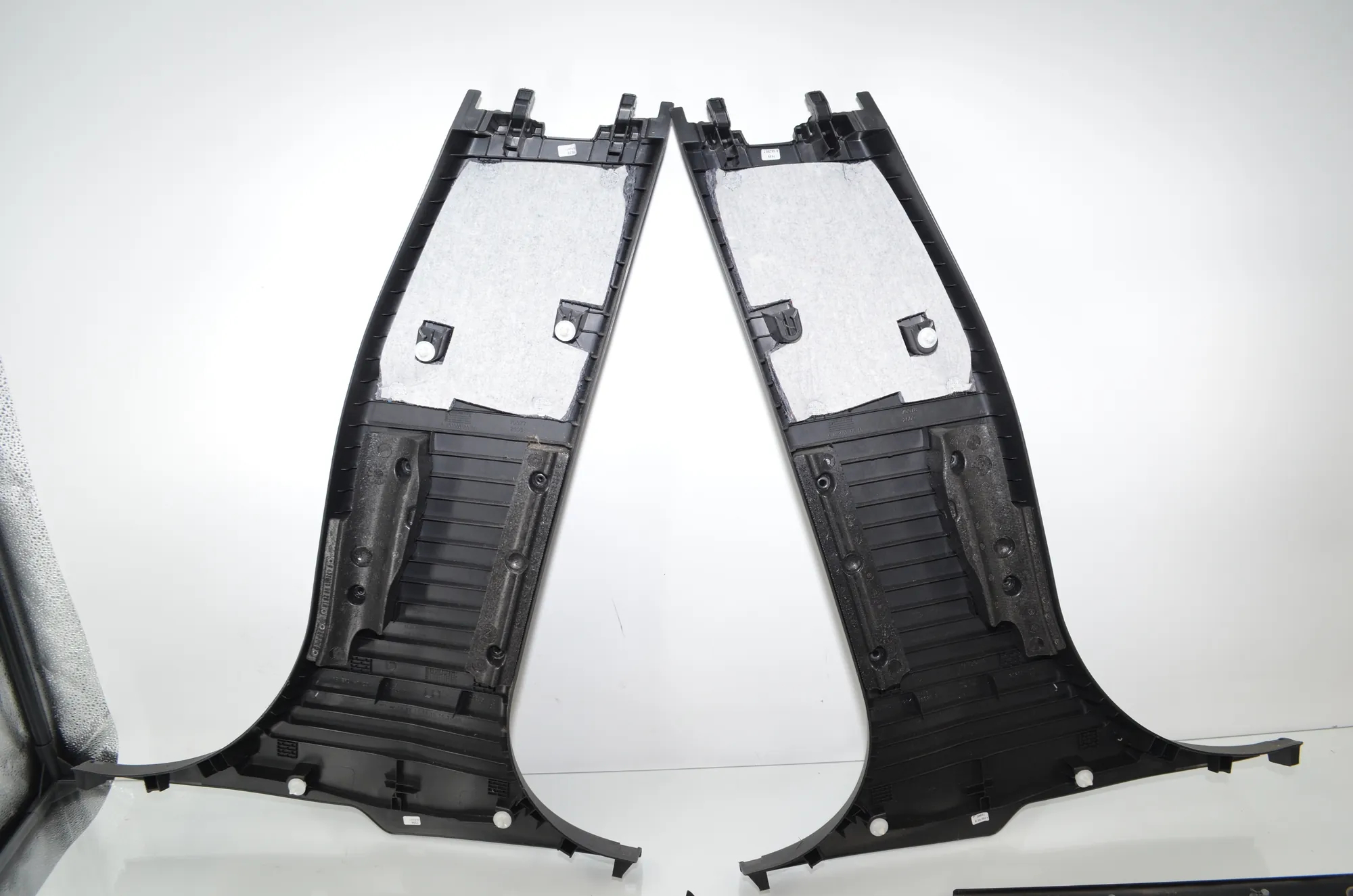 Other Trim Parts – OEM 7492598 · BMW X1 (F48) xDrive 18 d 2017 – 7