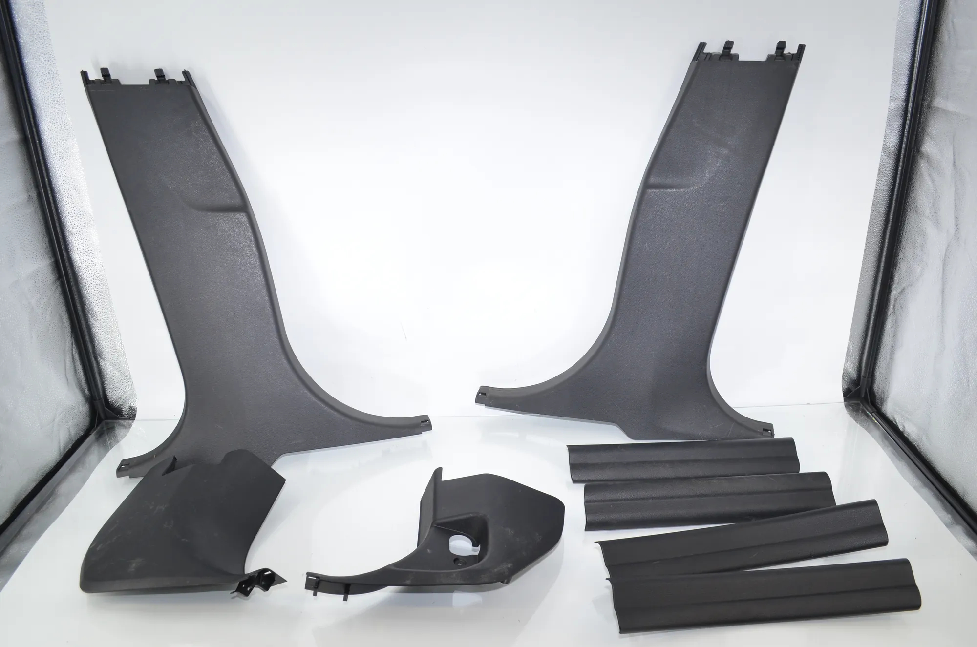 Other Trim Parts – OEM 7492598 · BMW X1 (F48) xDrive 18 d 2017