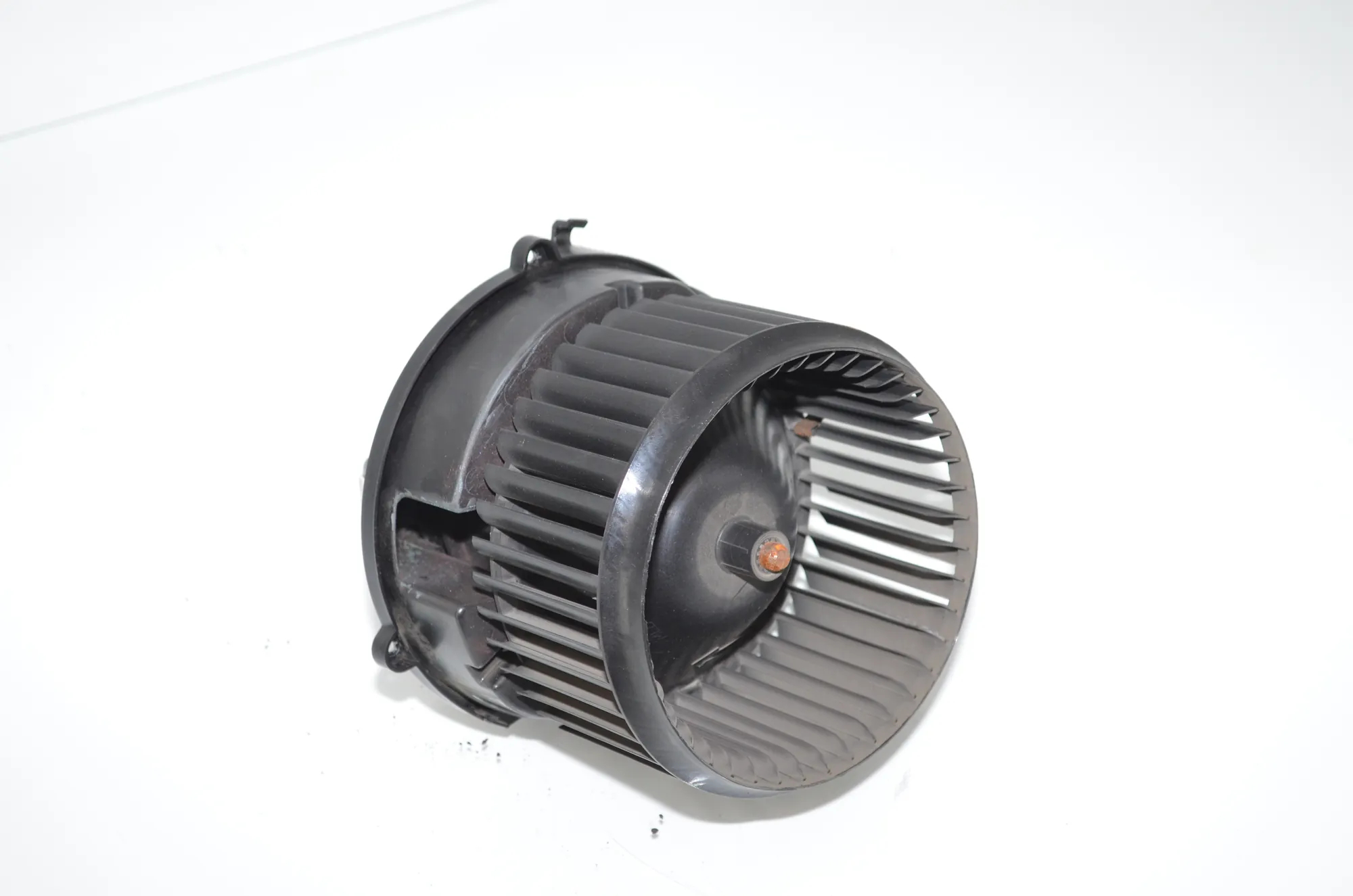 Heater Blower Fan – OEM 9297752 · BMW X1 (F48) xDrive 18 d 2017 – 2