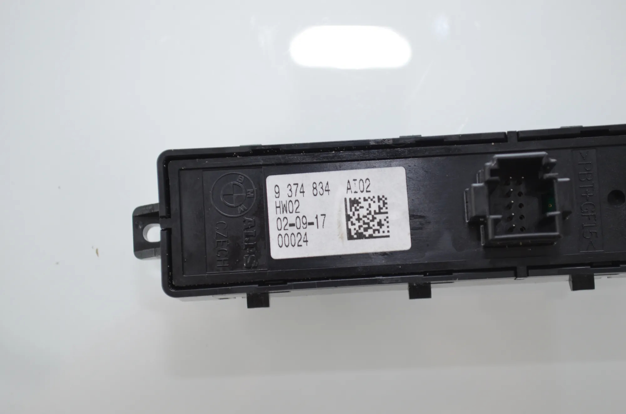 Switches – OEM 9208107 · BMW X1 (F48) xDrive 18 d 2017 – 9