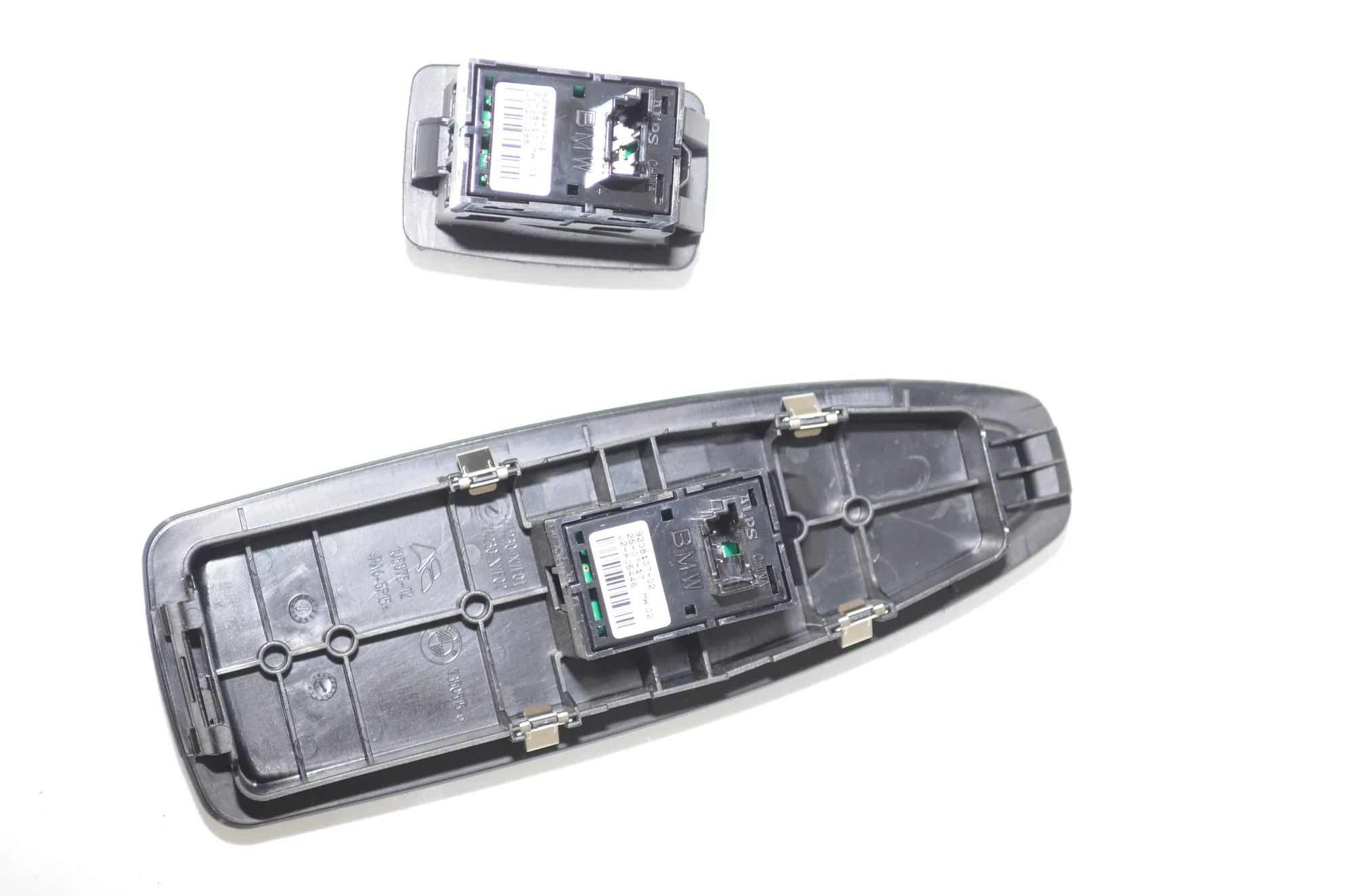 Switches – OEM 9208107 · BMW X1 (F48) xDrive 18 d 2017 – 6