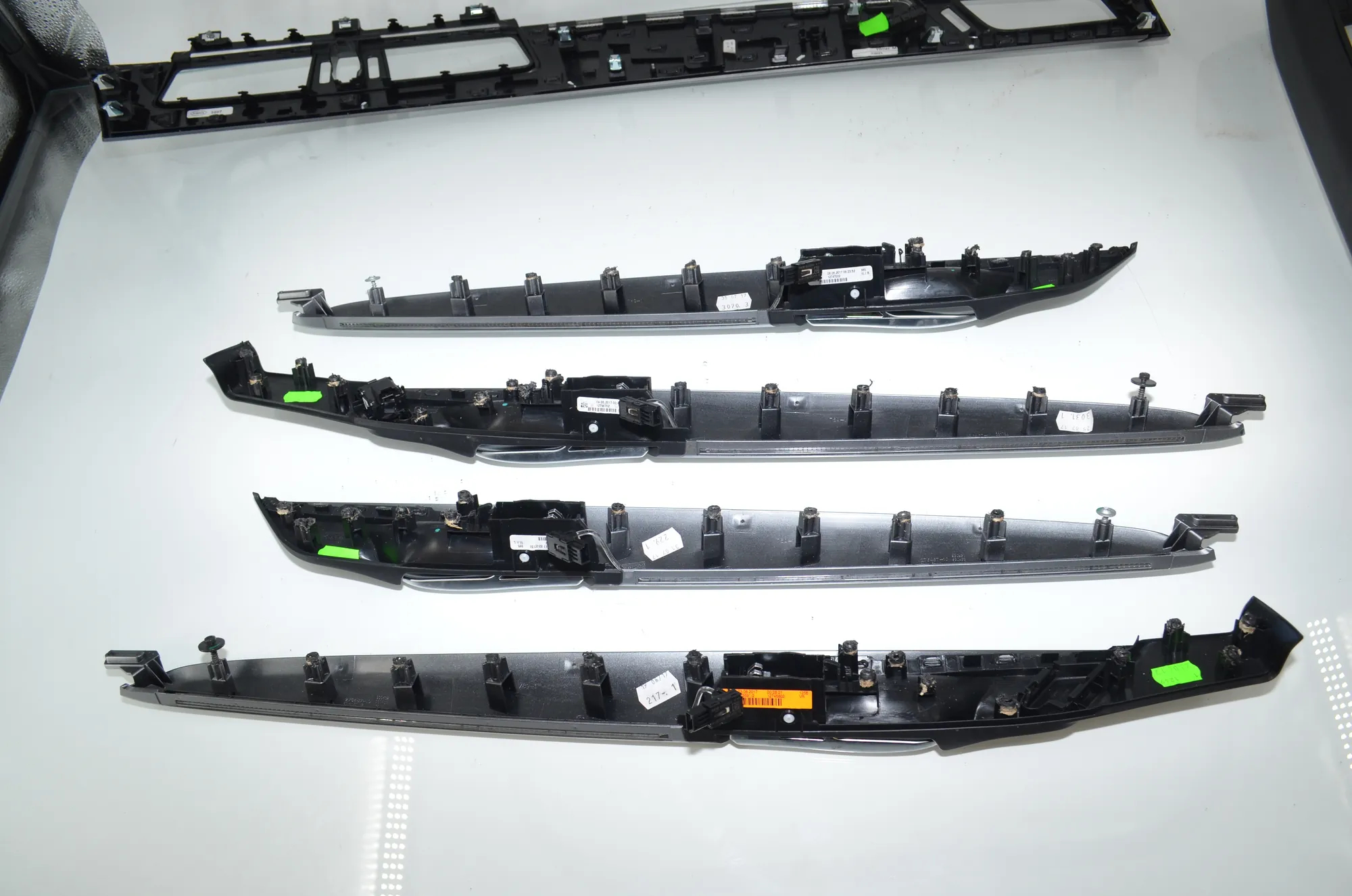 Interior Trim Strips Kit – OEM 9388422 · BMW X1 (F48) xDrive 18 d 2017 – 7