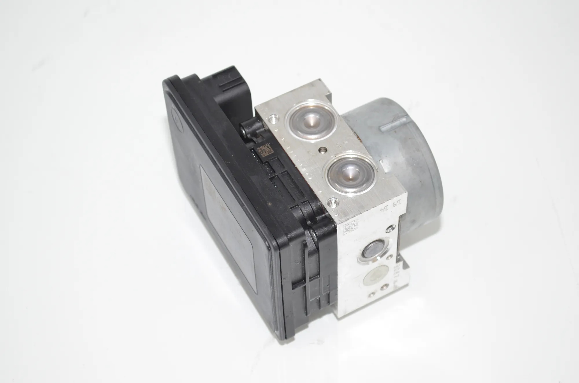 ABS Pump – OEM 6888043 · BMW X1 (F48) xDrive 18 d 2017 – 3