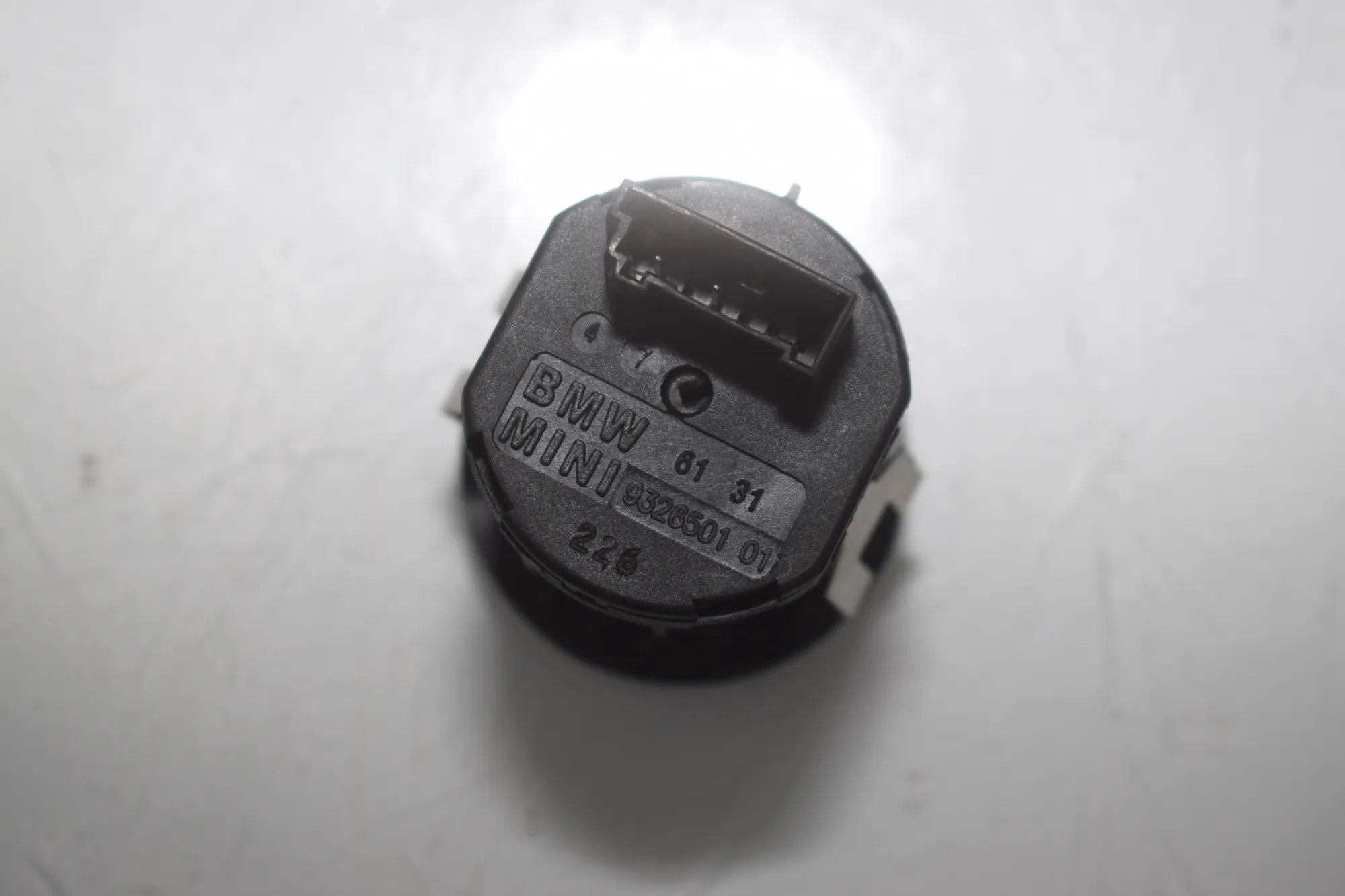 Switches – OEM 9153821 · BMW 5 Touring (F11) 530 d 2016 – 13