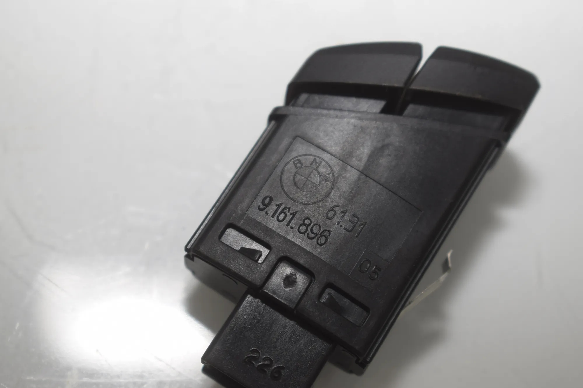 Switches – OEM 9153821 · BMW 5 Touring (F11) 530 d 2016 – 12