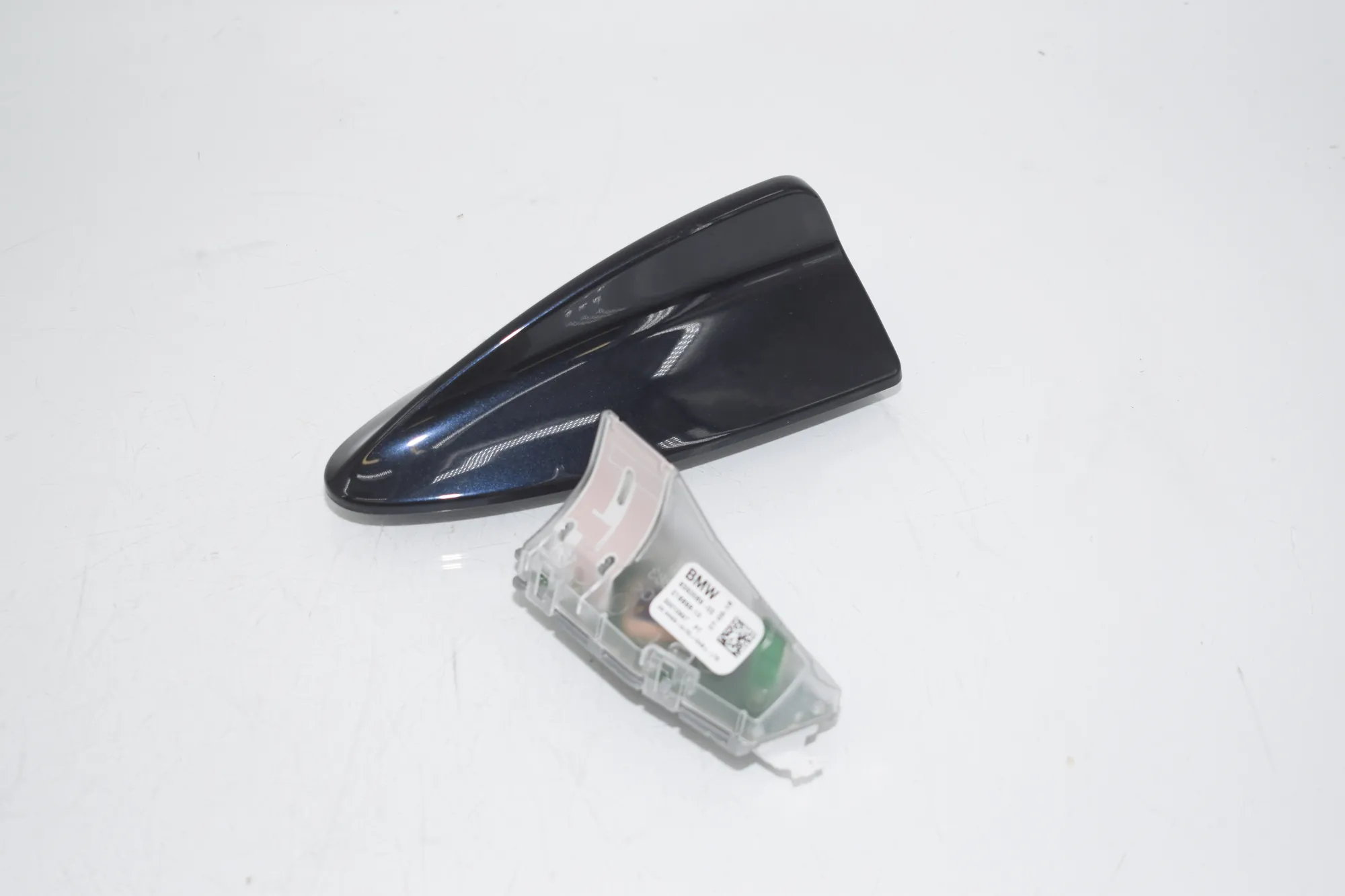 Antenna Trim – OEM 9350089 · BMW 5 Touring (F11) 530 d 2016 – 2