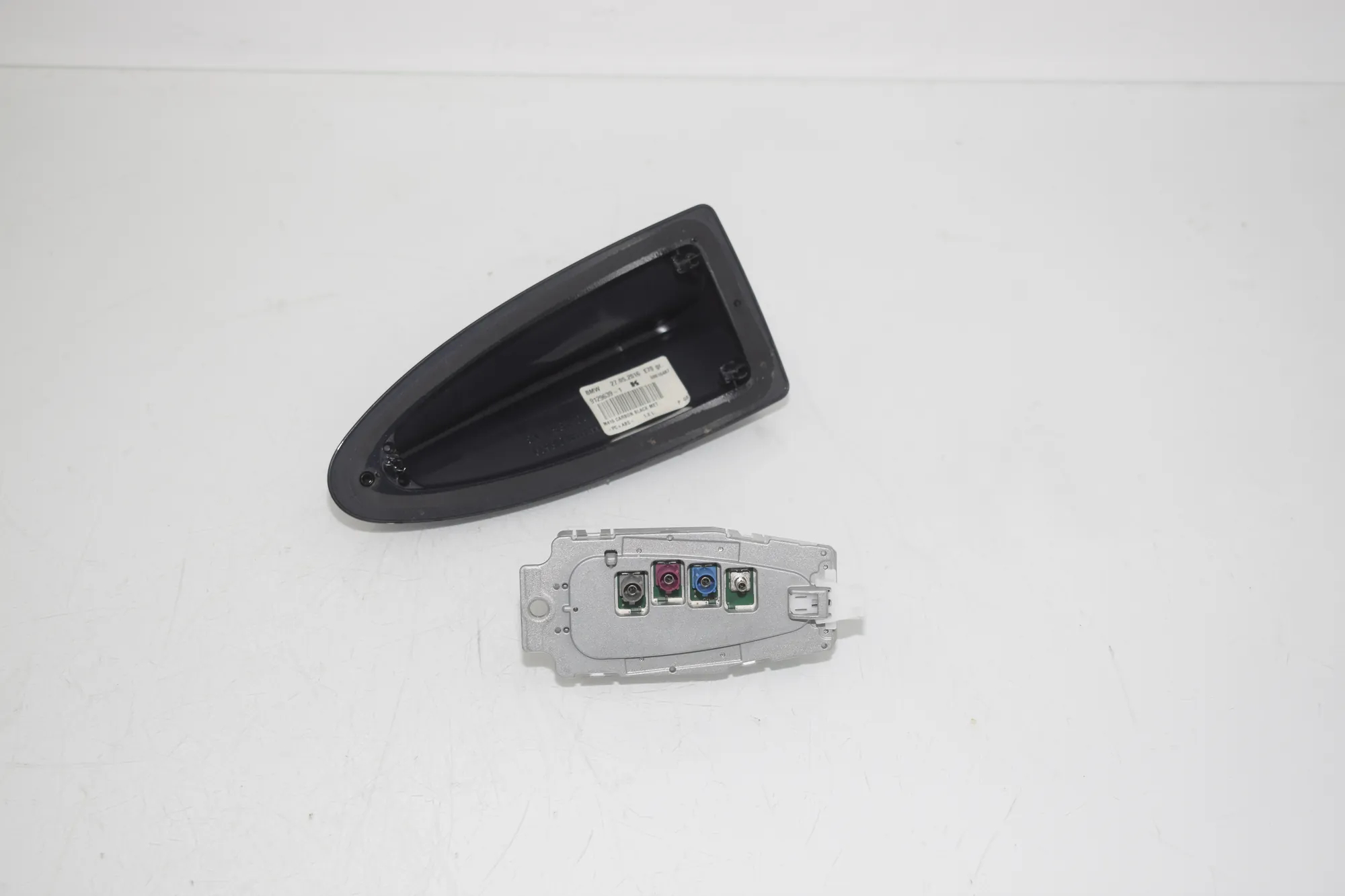 Antenna Trim – OEM 9350089 · BMW 5 Touring (F11) 530 d 2016 – 3