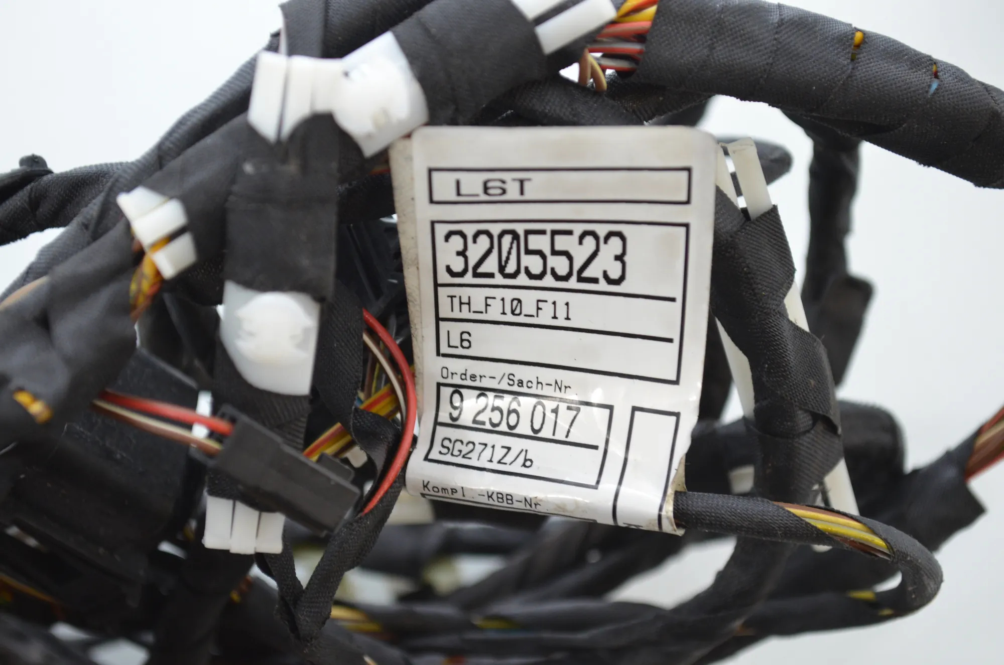 Front Left Door Wiring – OEM 9255986 · BMW 5 Touring (F11) 530 d 2011 – 7