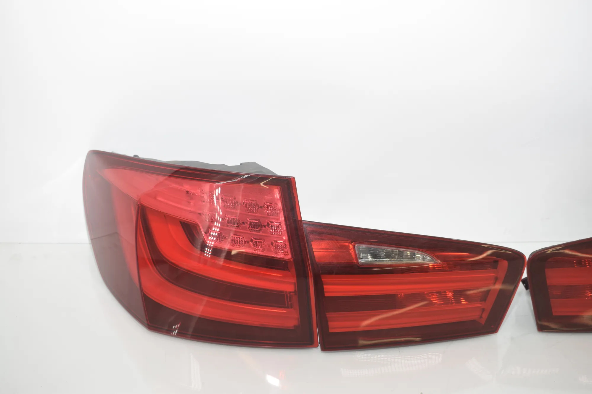 Rear Tail Light Set – OEM 7203234 · BMW 5 Touring (F11) 530 d 2011 – 6