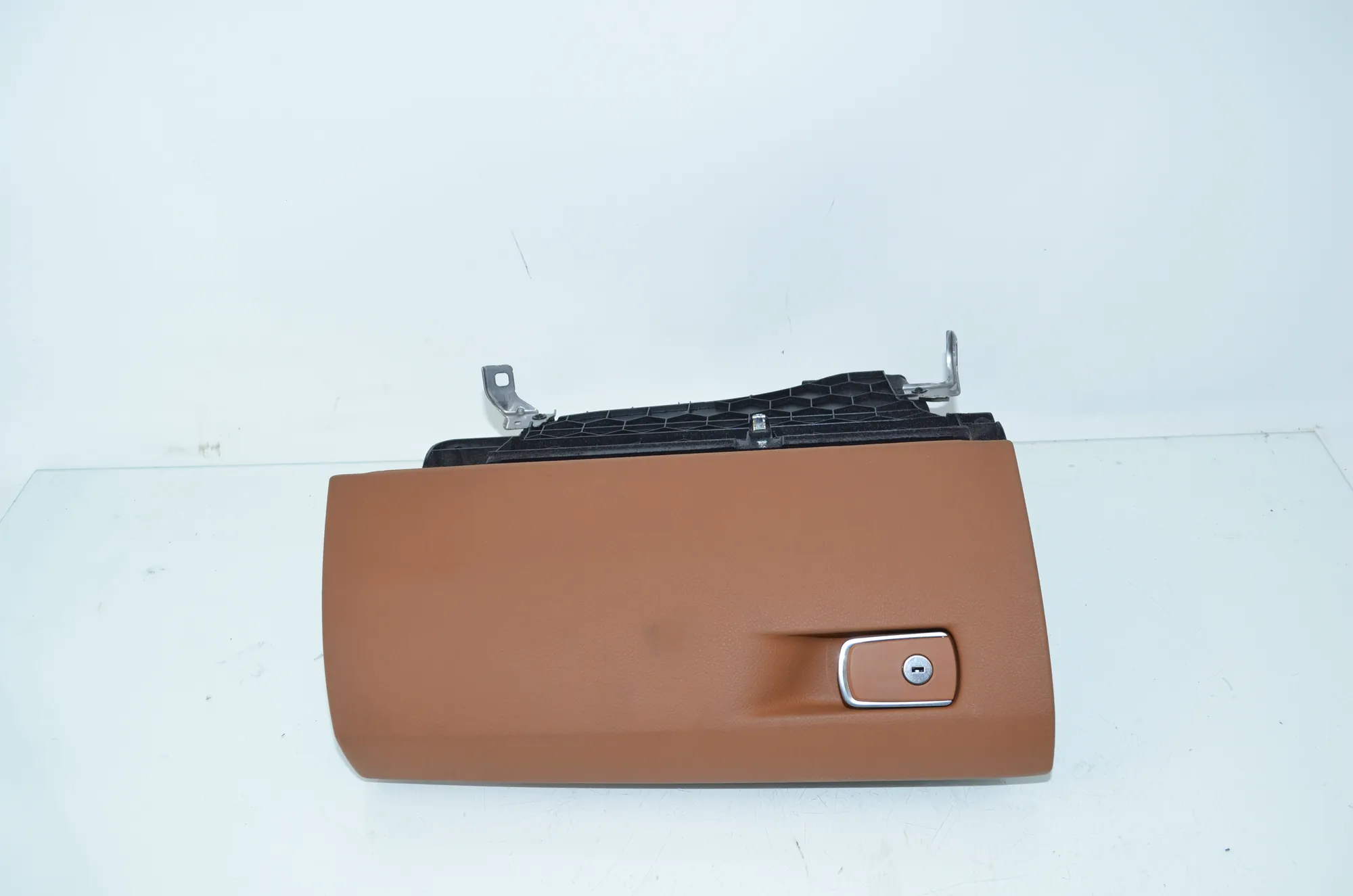 Glove Compartment – OEM 9239346 · BMW 3 (F30, F80) 330 d 2016