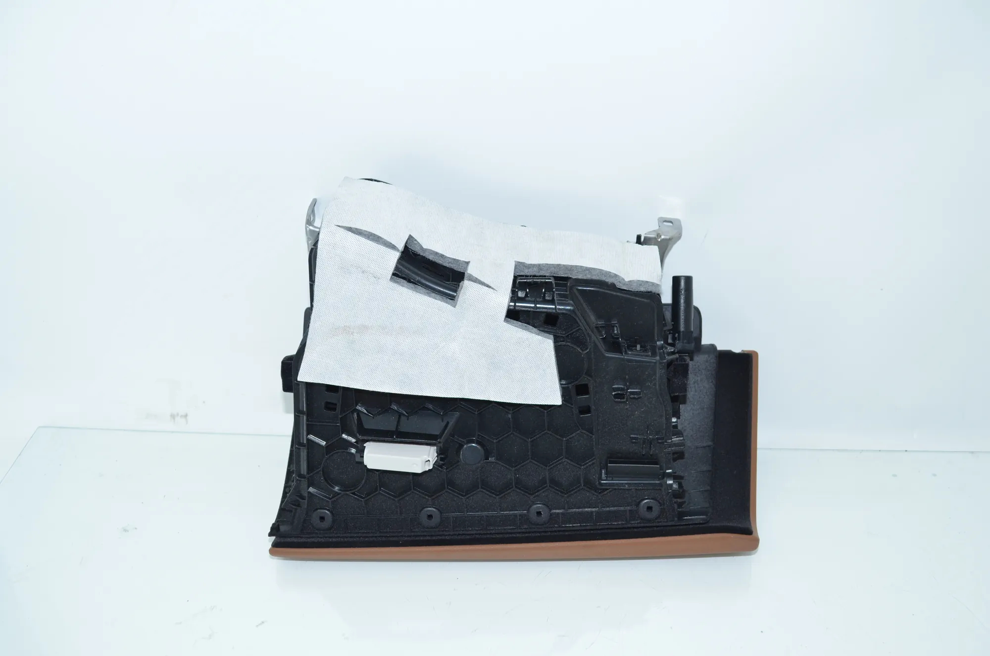 Glove Compartment – OEM 9239346 · BMW 3 (F30, F80) 330 d 2016 – 3