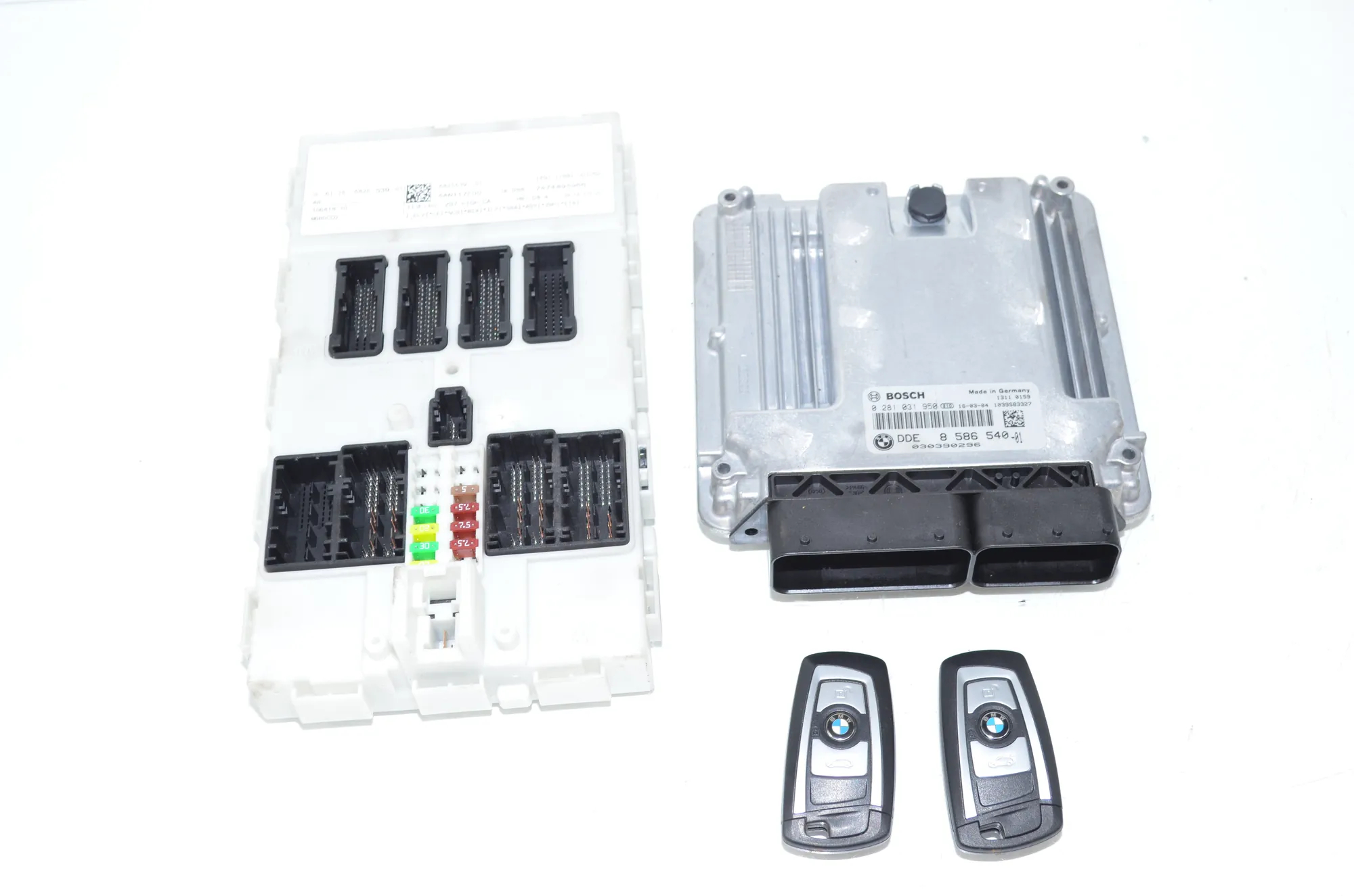 Engine Ignition ECU Set – OEM 8586540 · BMW 3 (F30, F80) 330 d 2016