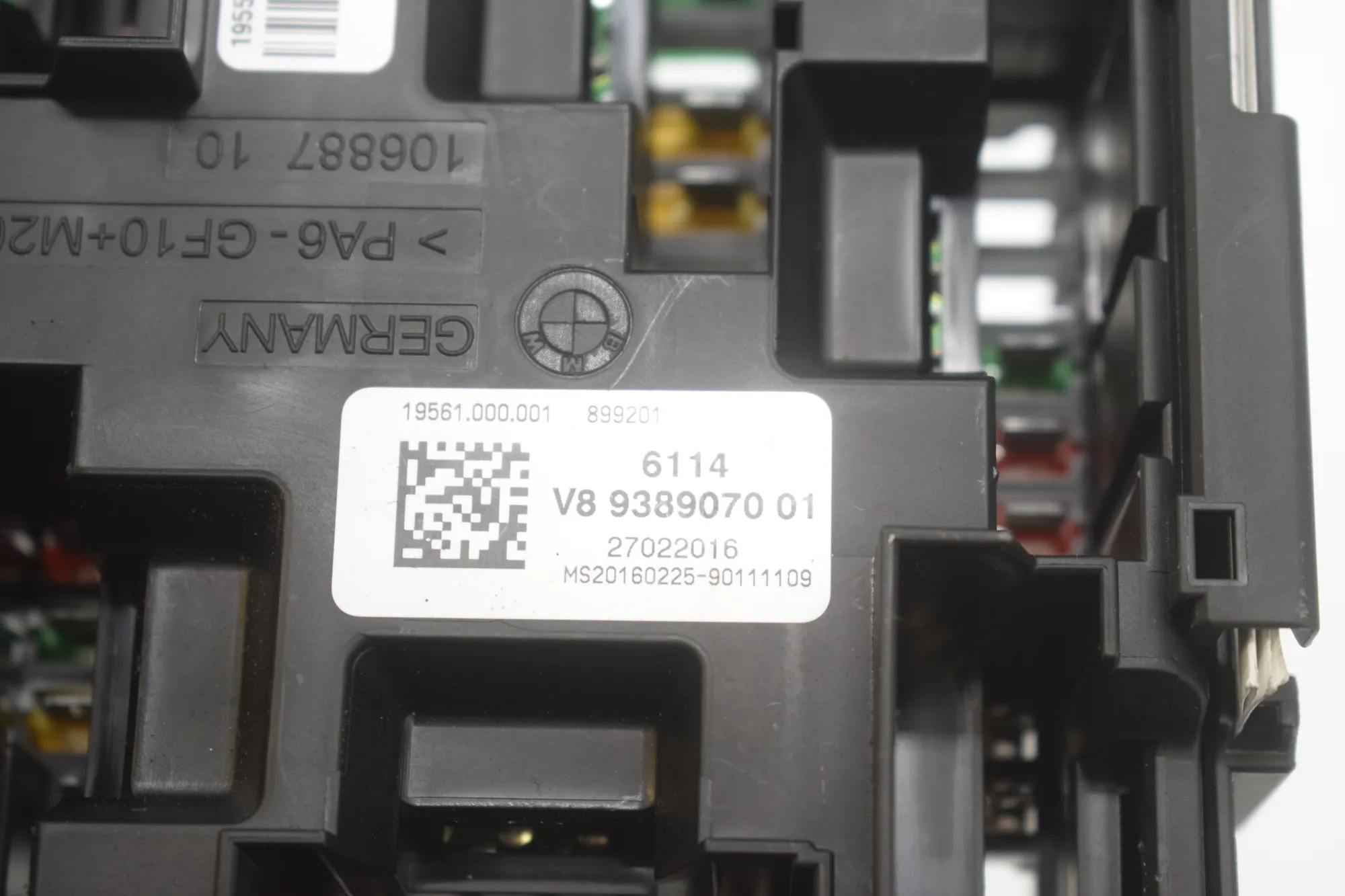 Fuse Box – OEM 9389068 · BMW 3 (F30, F80) 330 d 2016 – 5