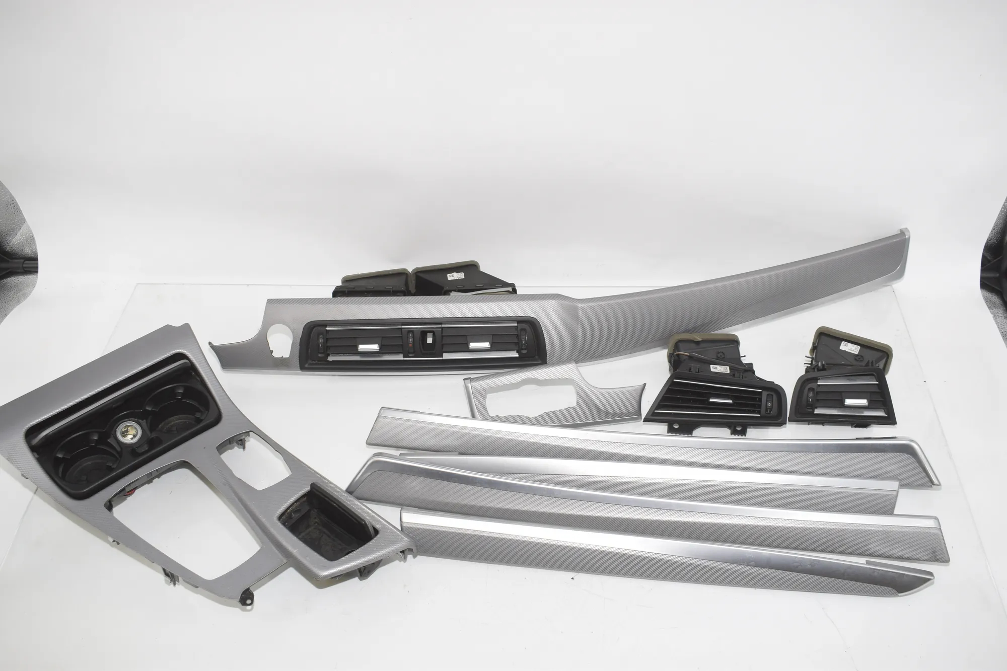 Interior Trim Strips Kit – OEM 9206348 · BMW 5 Touring (F11) 530 d xDrive 2012 – 5