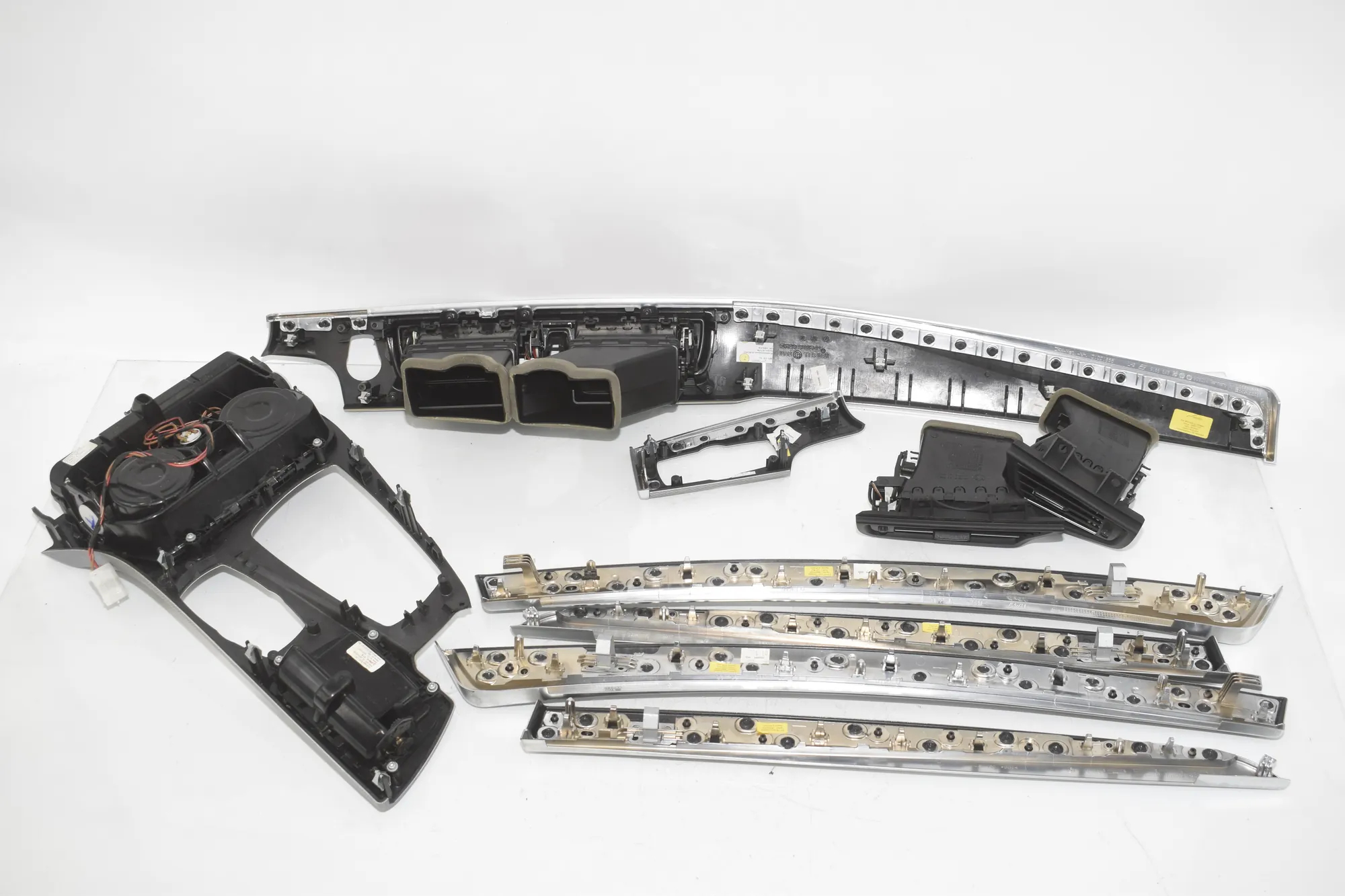 Interior Trim Strips Kit – OEM 9206348 · BMW 5 Touring (F11) 530 d xDrive 2012 – 6