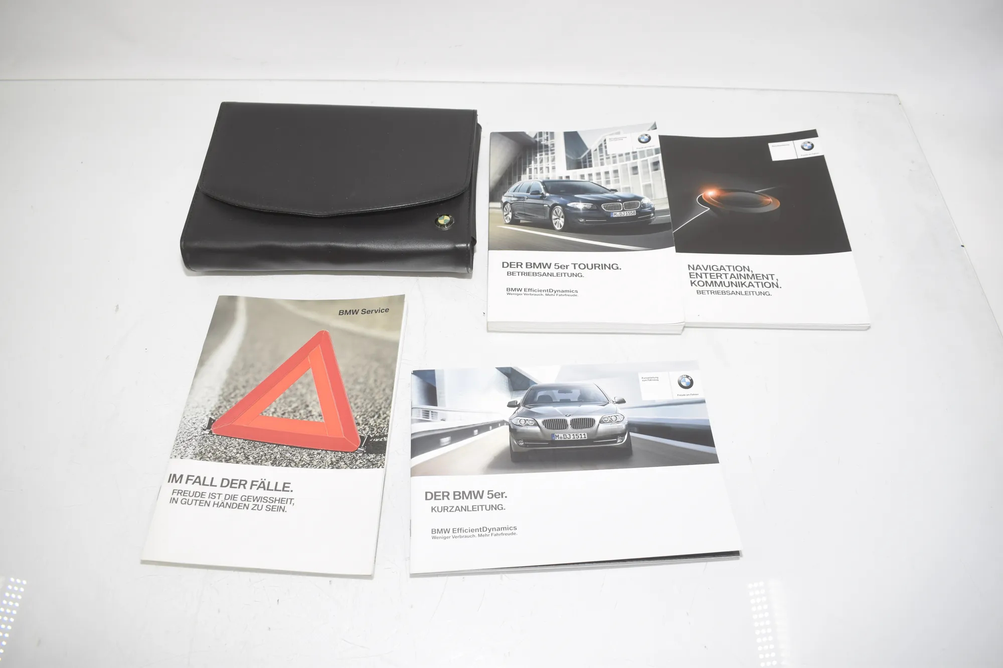 Manual Service Book – OEM BL015745100P · BMW 5 Touring (F11) 530 d xDrive 2012 – 2
