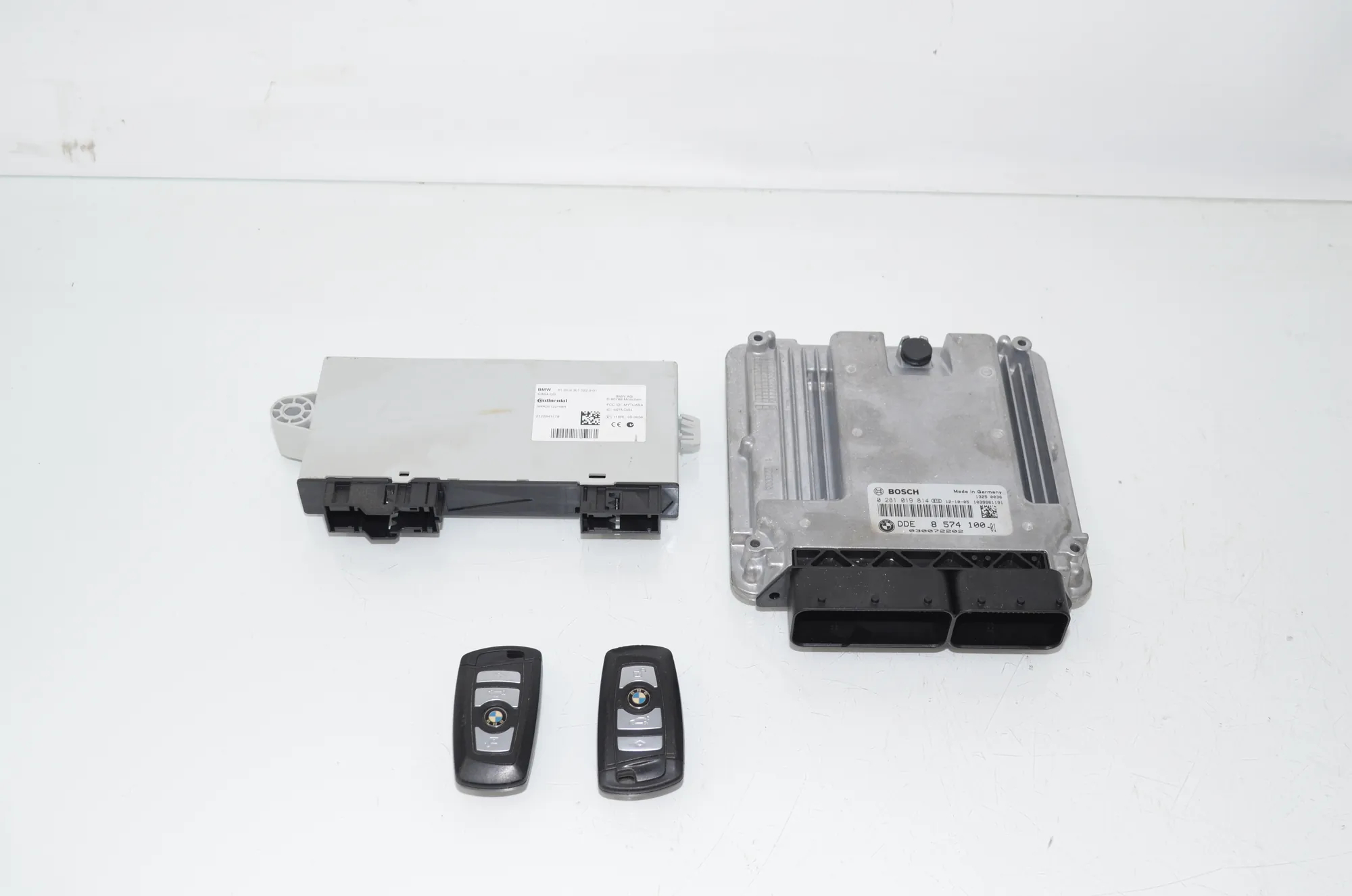 Engine Ignition ECU Set – OEM 8574100 · BMW 5 Touring (F11) 530 d xDrive 2012