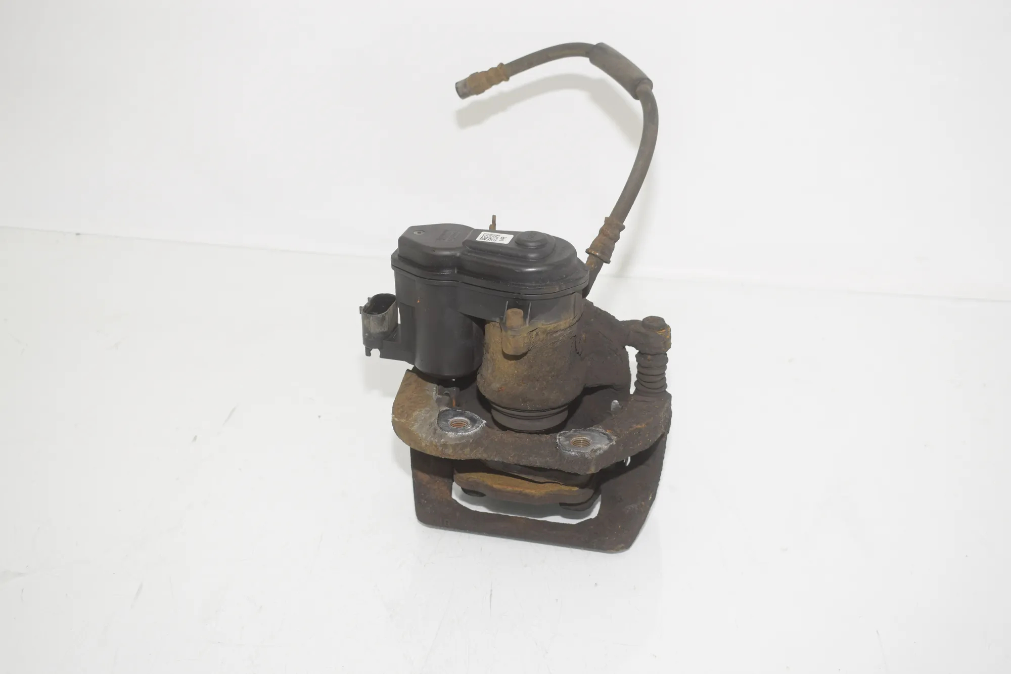 Rear Right Brake Caliper – OEM 6793048 · BMW 5 Touring (F11) 530 d xDrive 2012 – 4