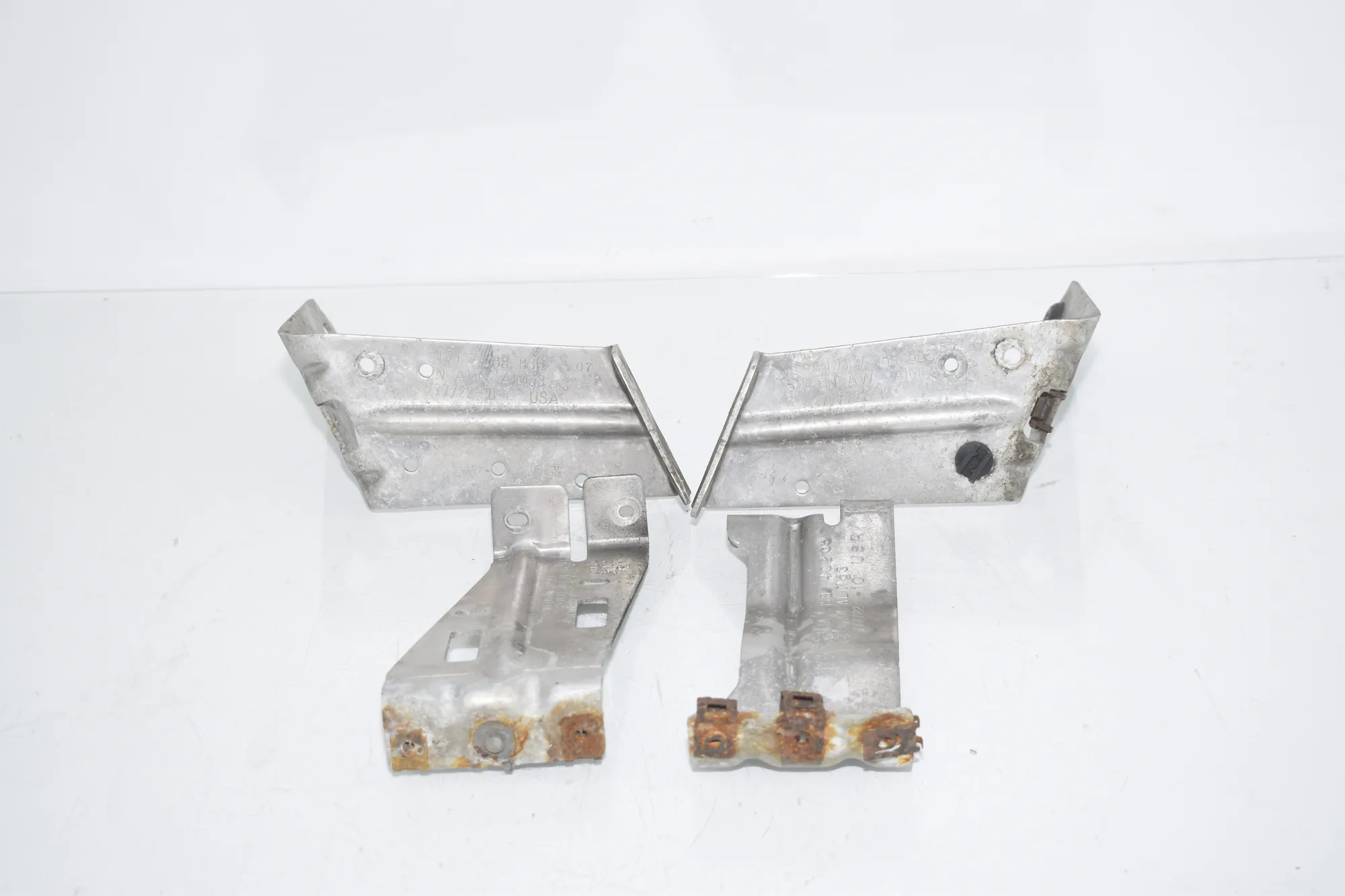 Bracket – OEM 7158401 · BMW X5 (E70) xDrive 30 d 2010 – 3