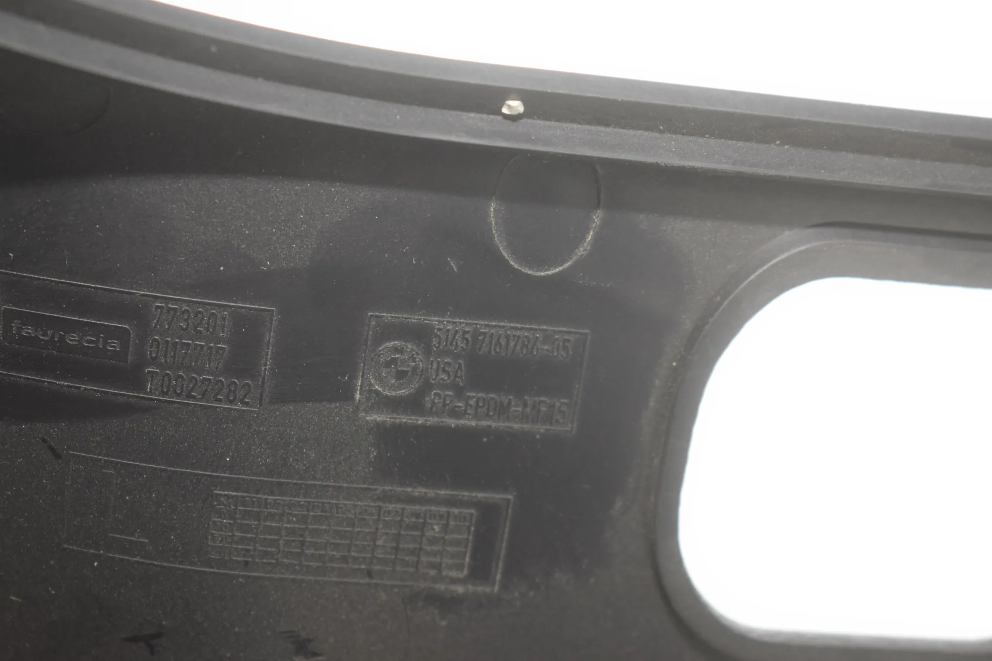 Dashboard Side Trim – OEM 6958799 · BMW X5 (E70) xDrive 30 d 2010 – 6