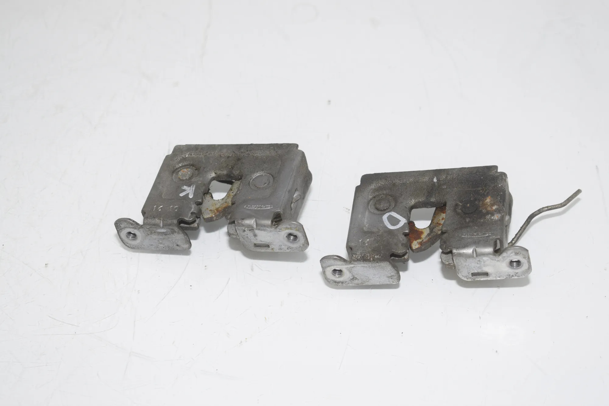 Bonnet Lock – OEM 2753419 · BMW X5 (E70) xDrive 30 d 2010 – 2